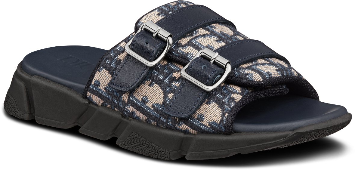 Kids' Sandal Three quarter closed view