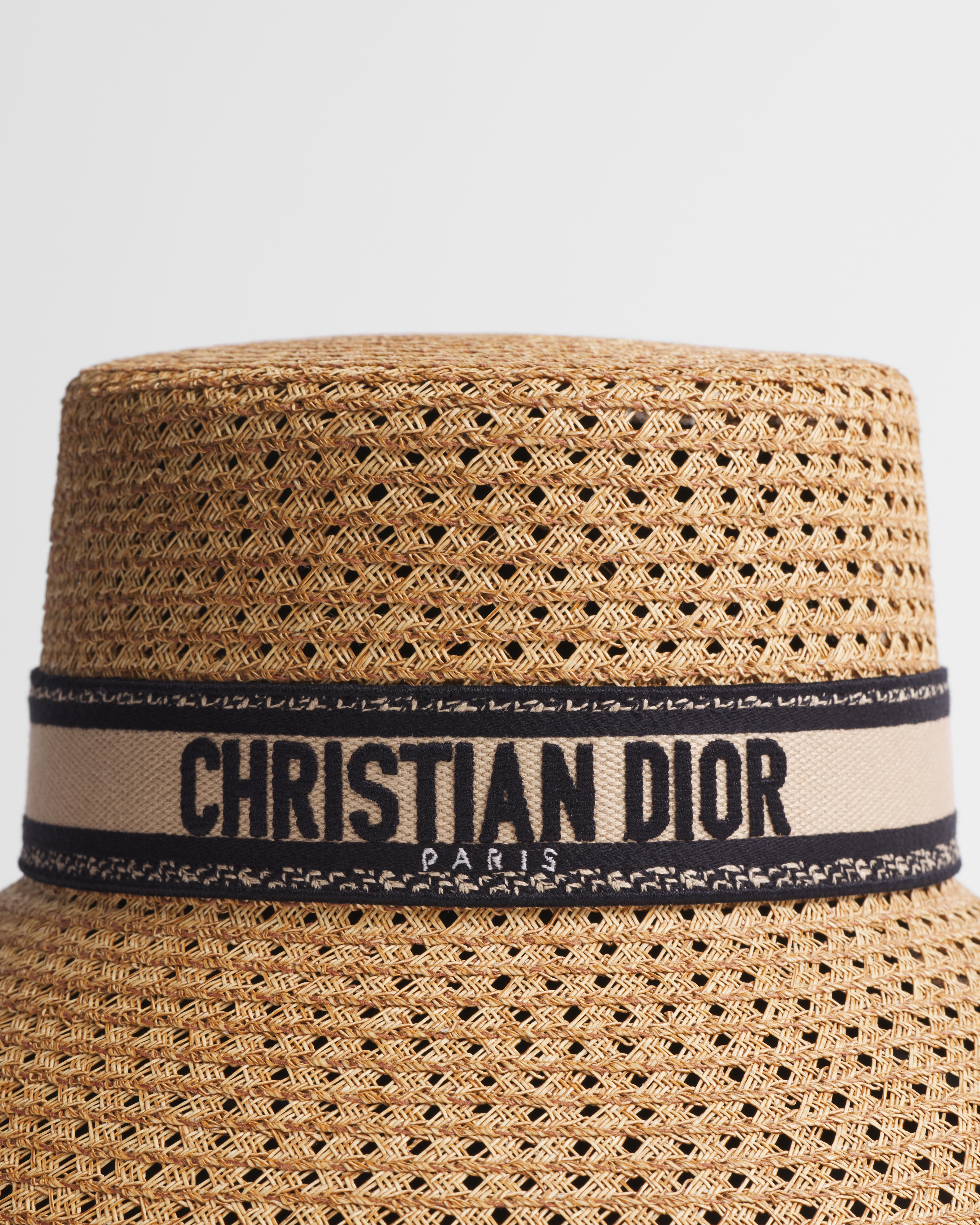 Chapeau D-Bobby à long bord Paille et bande brodée beige et noire E09