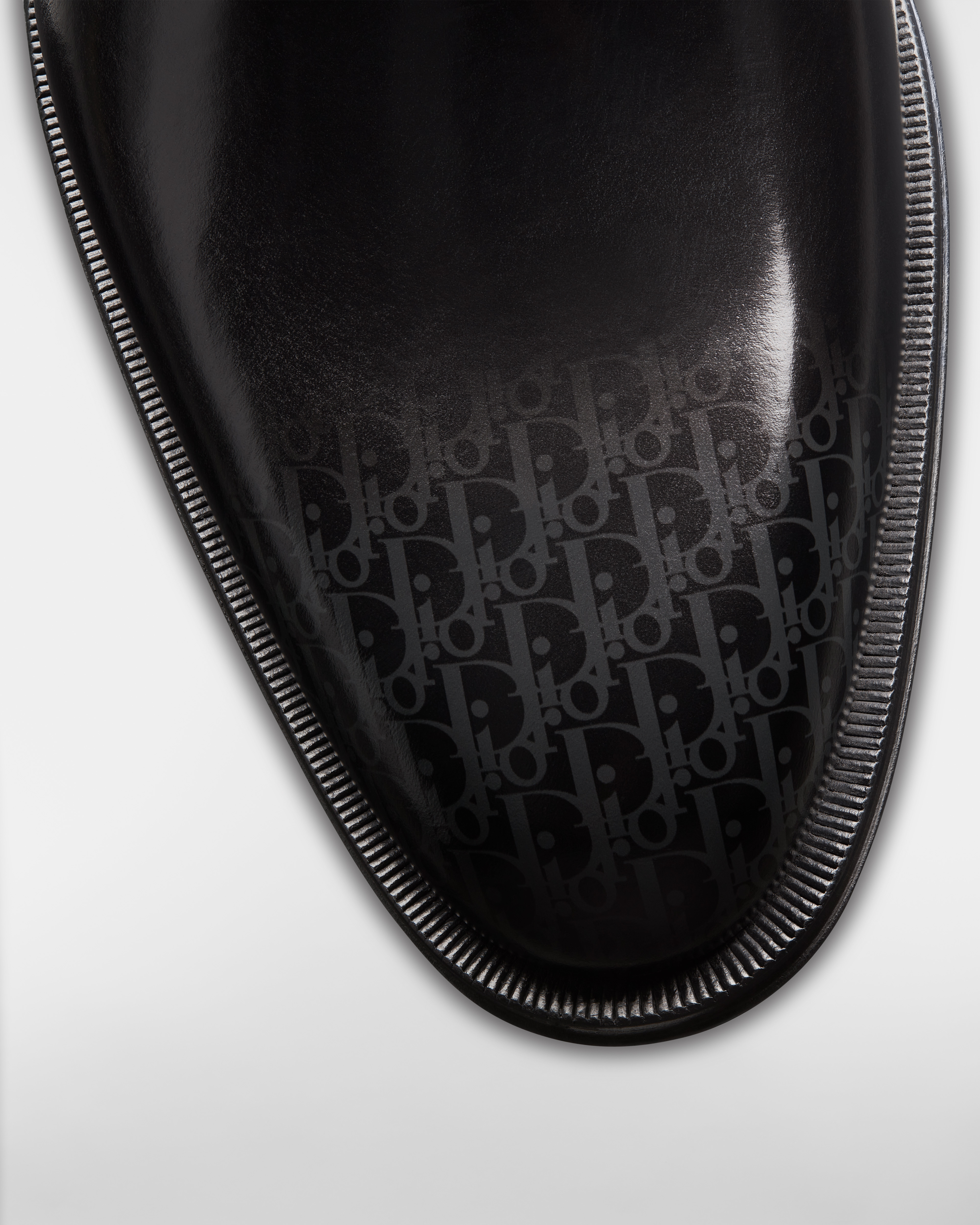 Dior Timeless Chelsea Boot Gray and Black Calfskin with Dior Oblique Gradient Patina E09