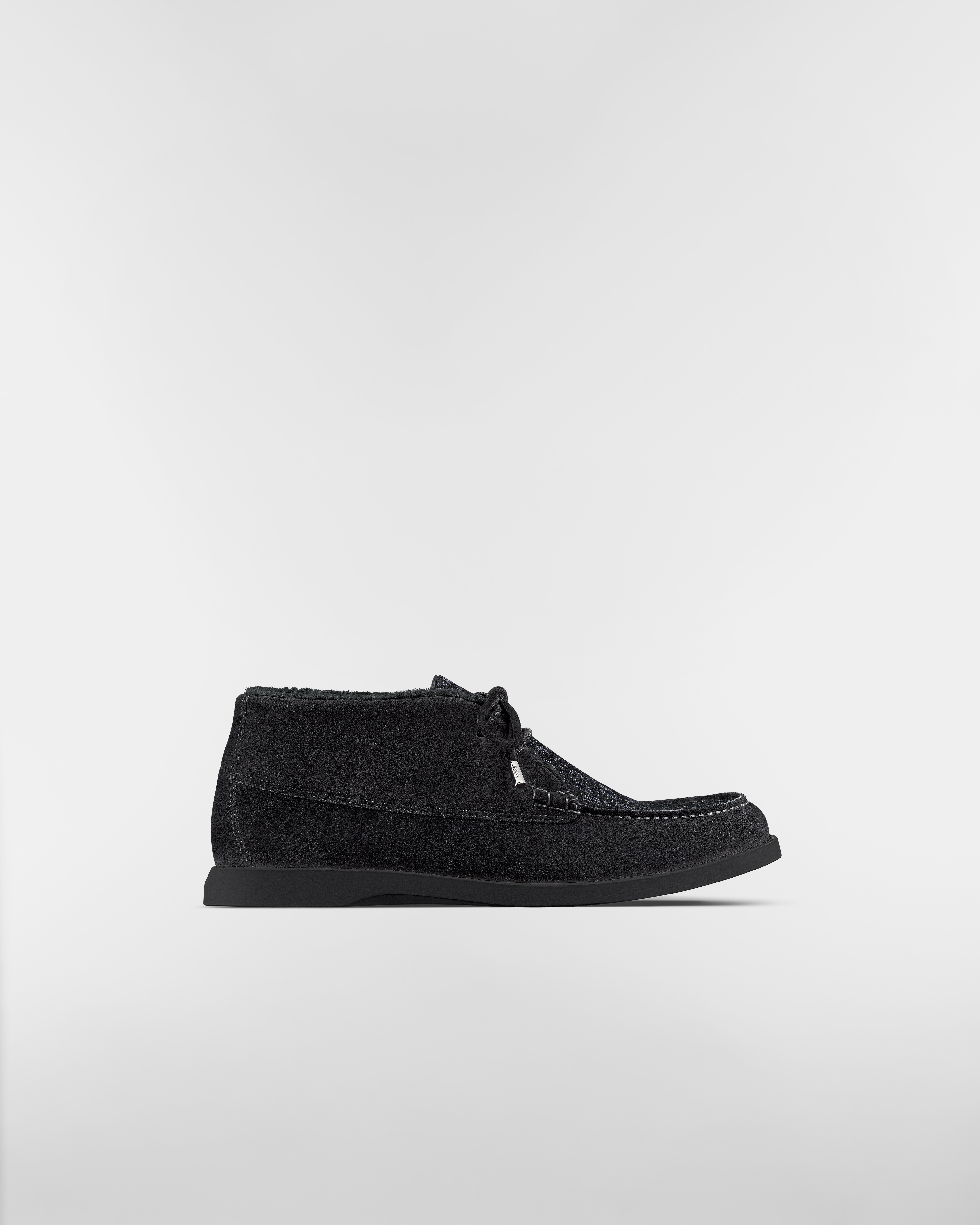 Dior Granville Chukka Stiefel Veloursleder in Schwarz, Dior Oblique Jacquard in Schwarz und Shearling in Schwarz E02
