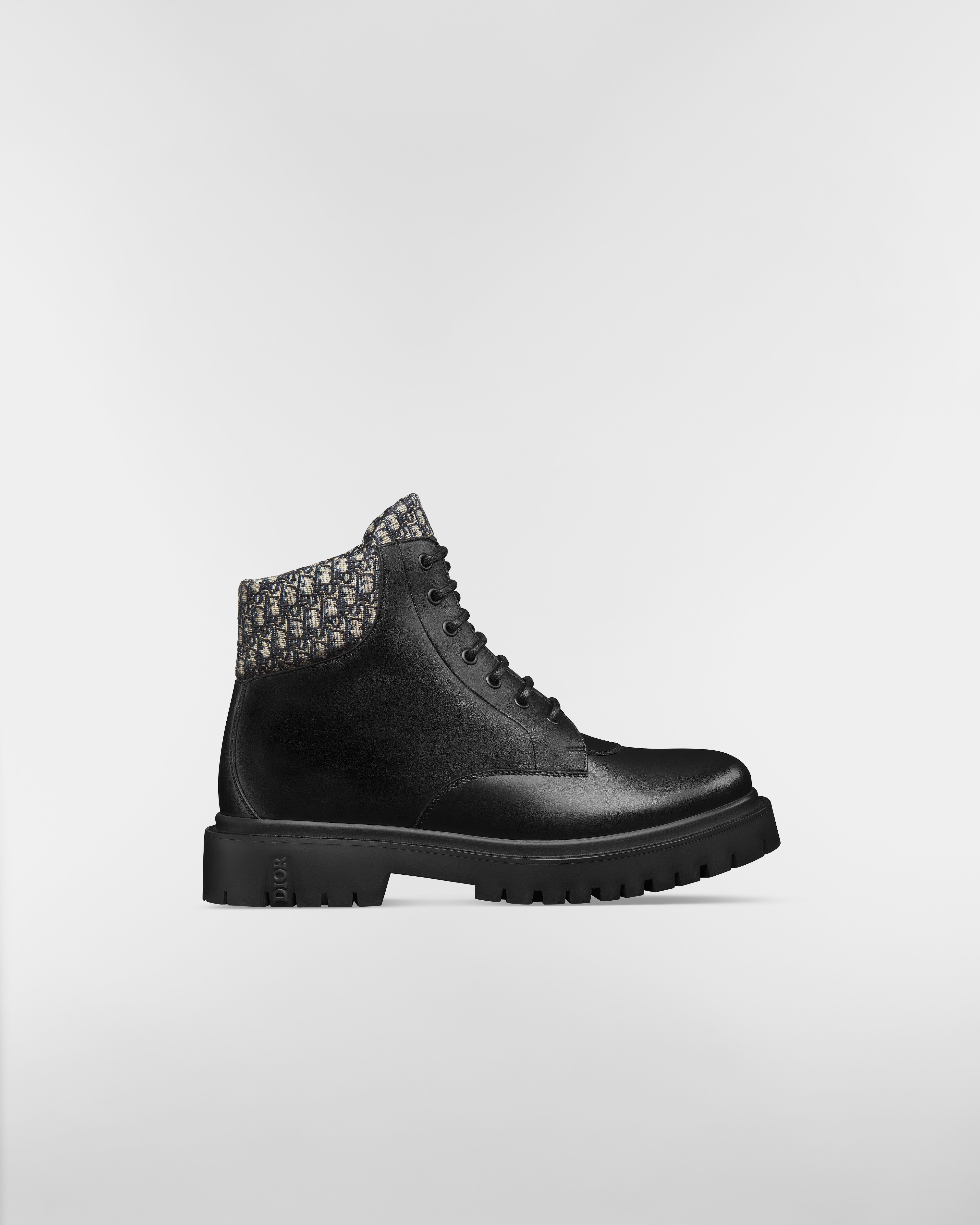 Dior Explorer III Ankle Boot Glattes Kalbsleder in Schwarz mit Dior Oblique Jacquard in Beige und Schwarz