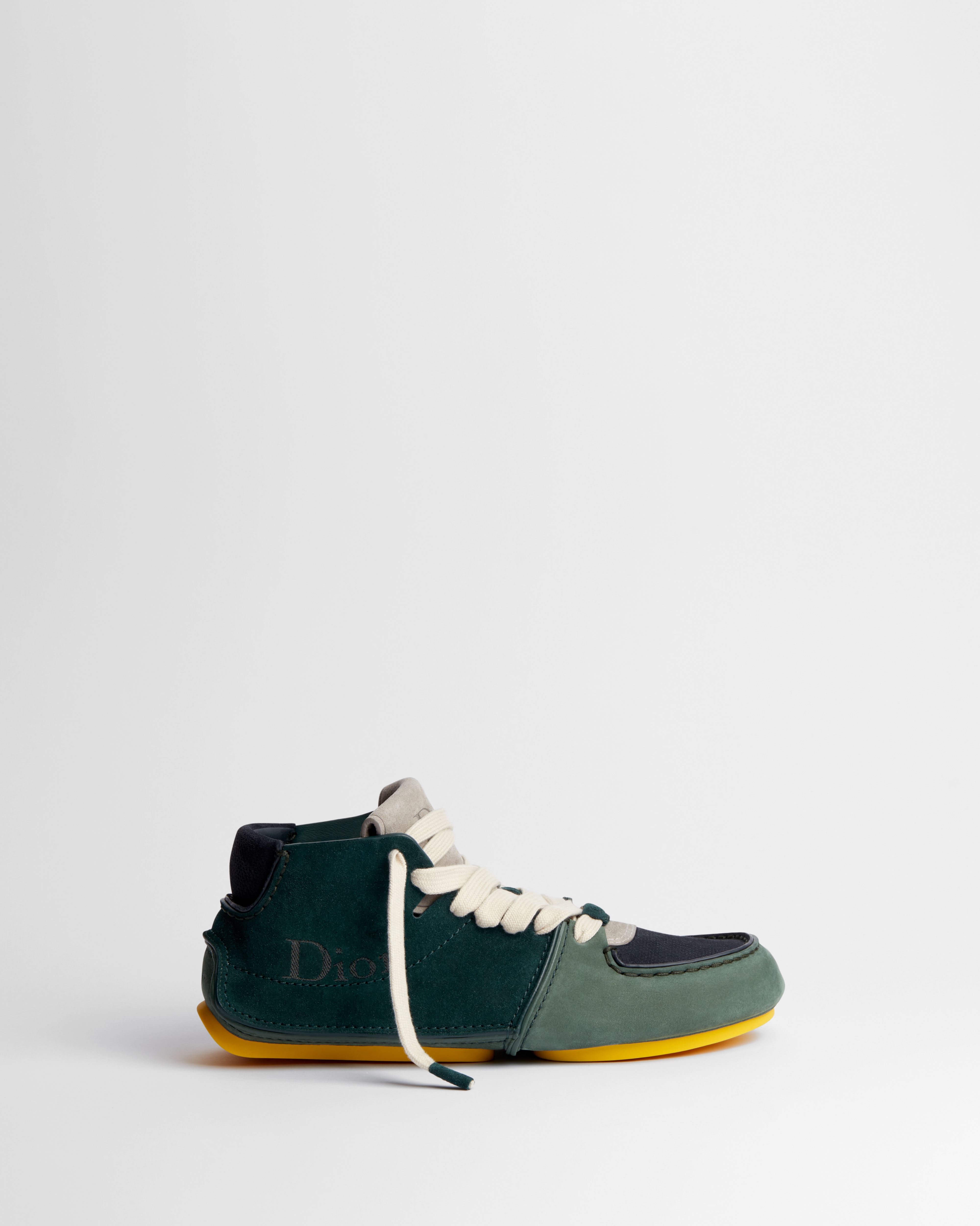 Bottine à lacets Dior Roadie Nubuck Vert Cyprès et veau velours Vert Cyprès et bleu marine E02