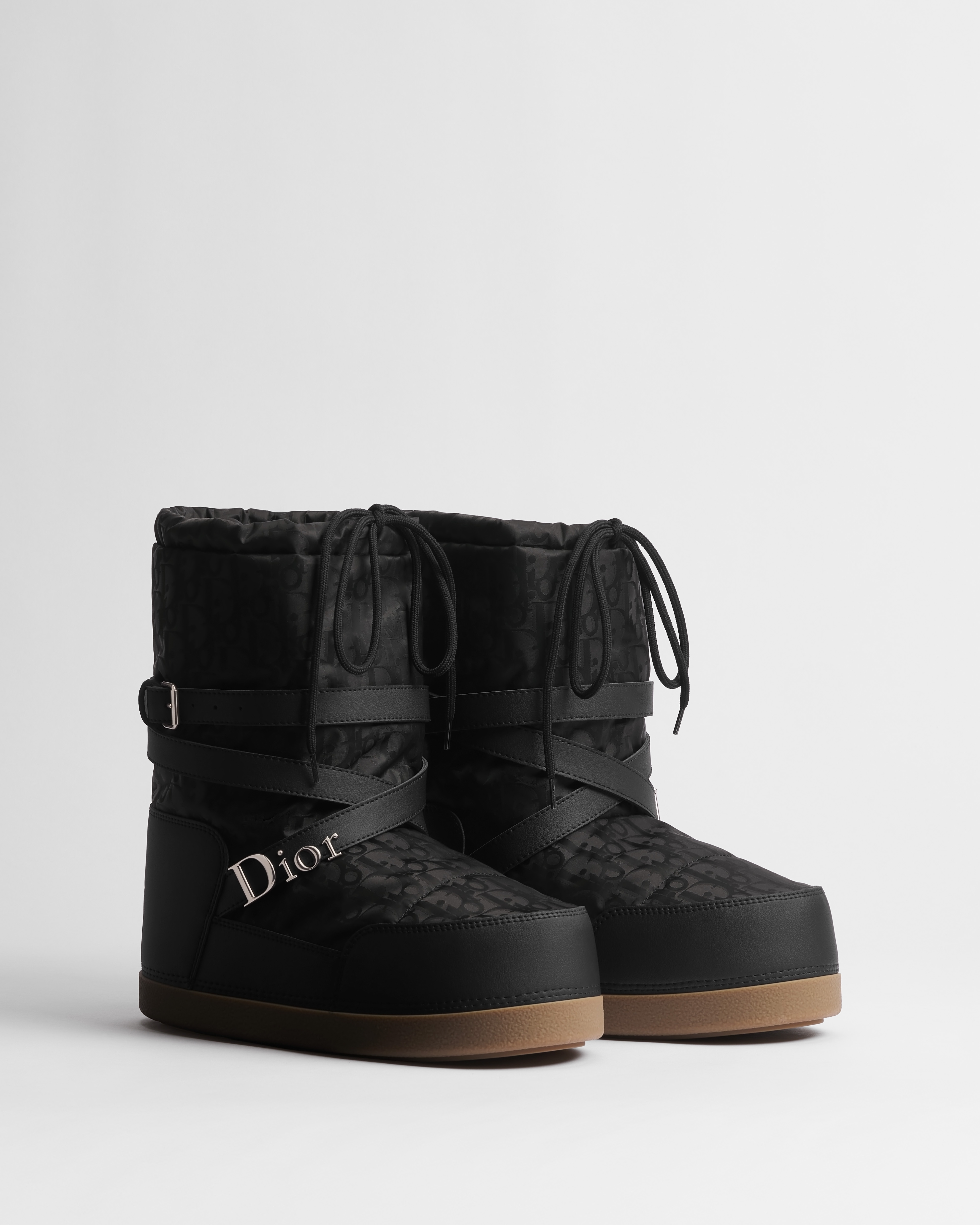 DiorAlps Dior Snow 雪靴 黑色 Dior Oblique 防潑水絎縫科技帆布和黑色光滑科技布料 E03
