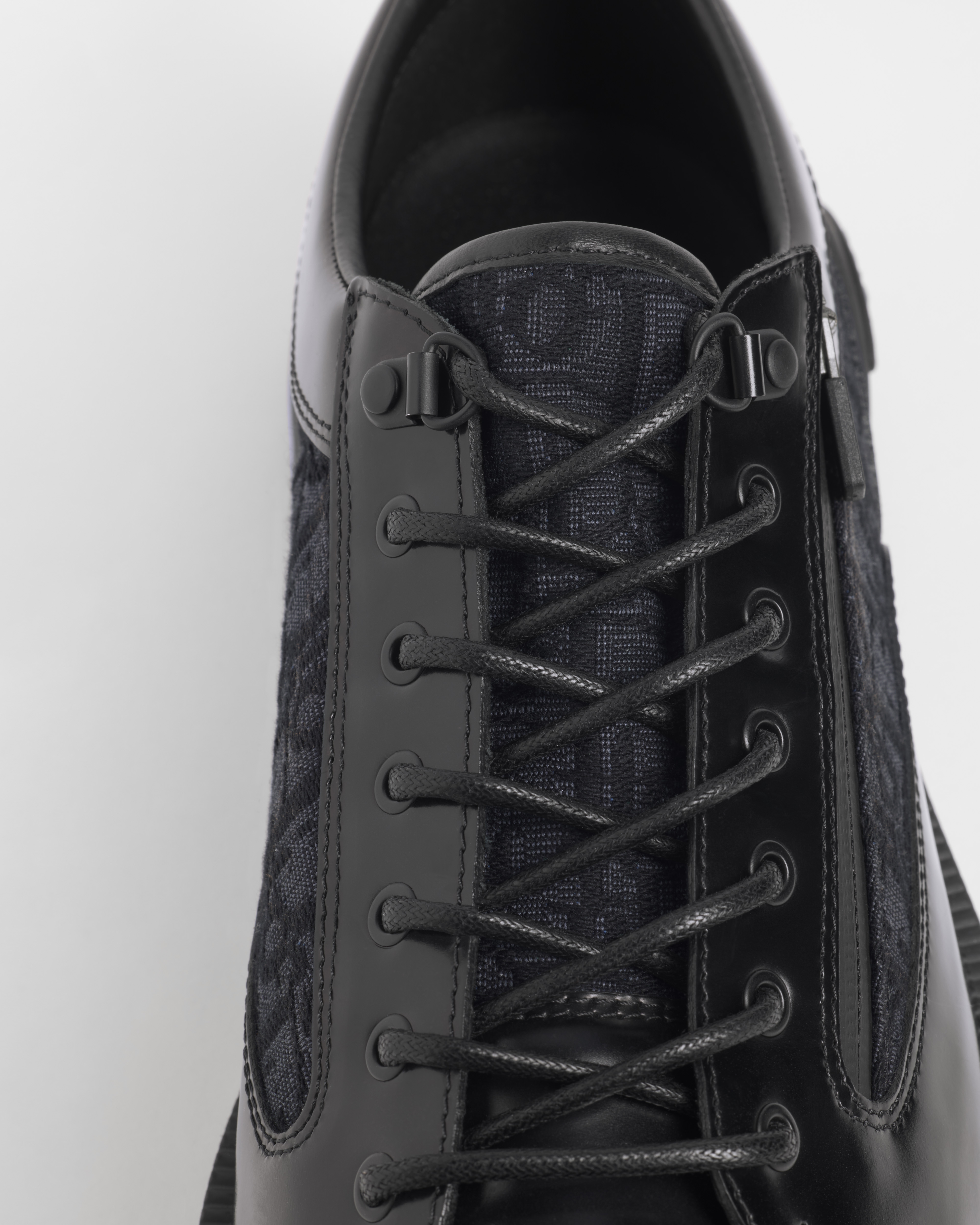 Dior Combat ダービーシューズ ポリッシュド カーフスキン & ディオール オブリーク ジャカード E12