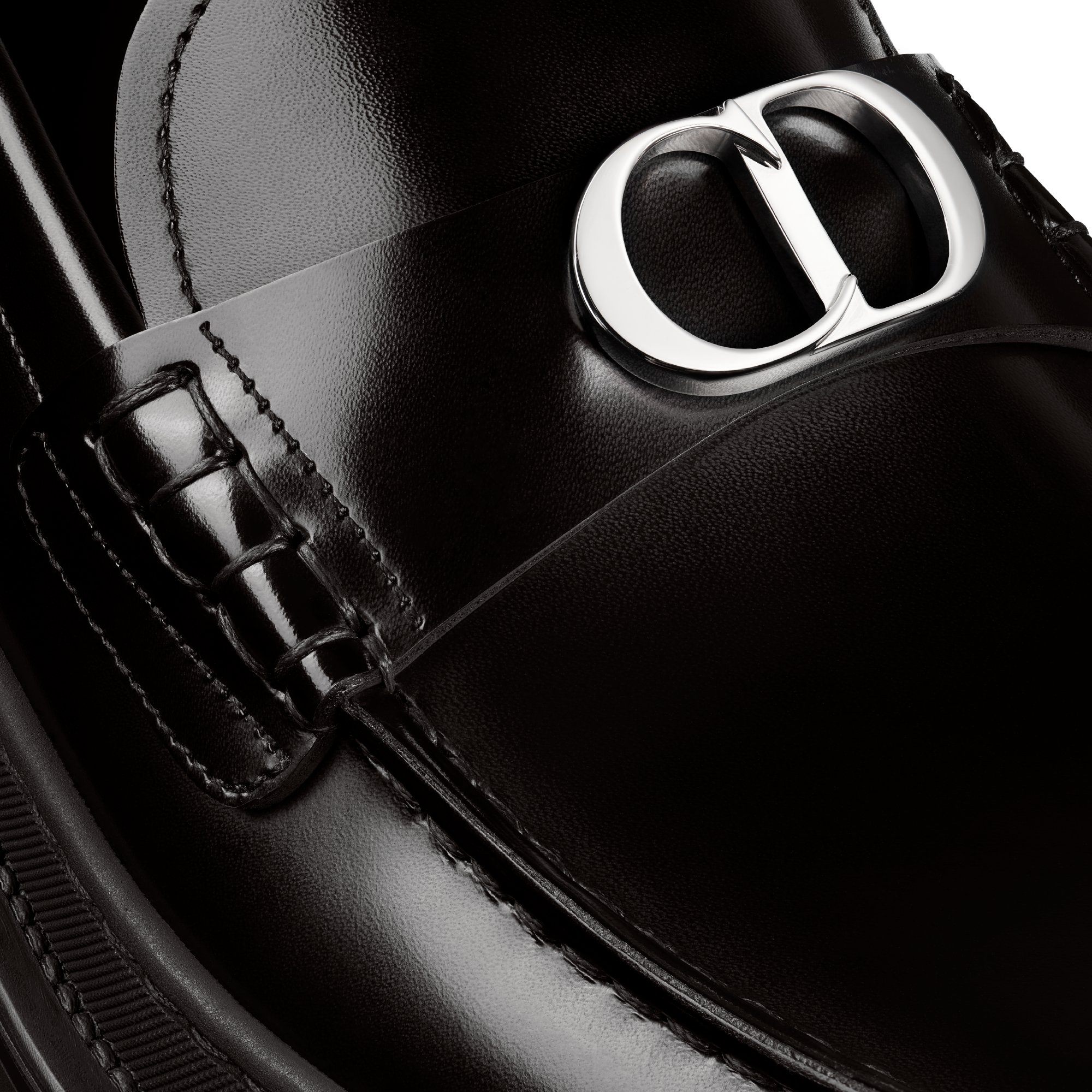 Dior Explorer ローファー