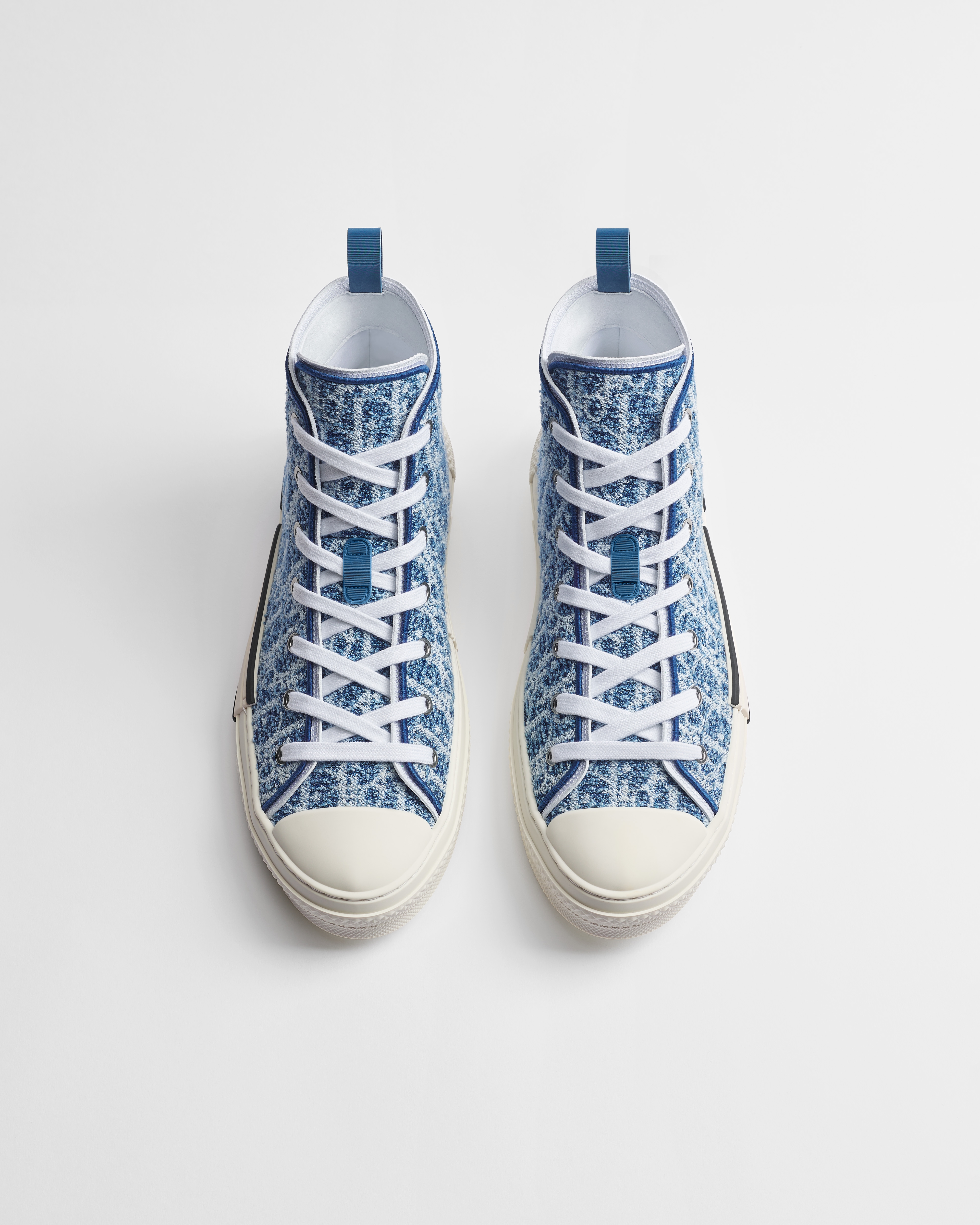 Sneaker Dioriviera B23 League de cano alto Denim Dior Oblique esponjoso azul e branco E06