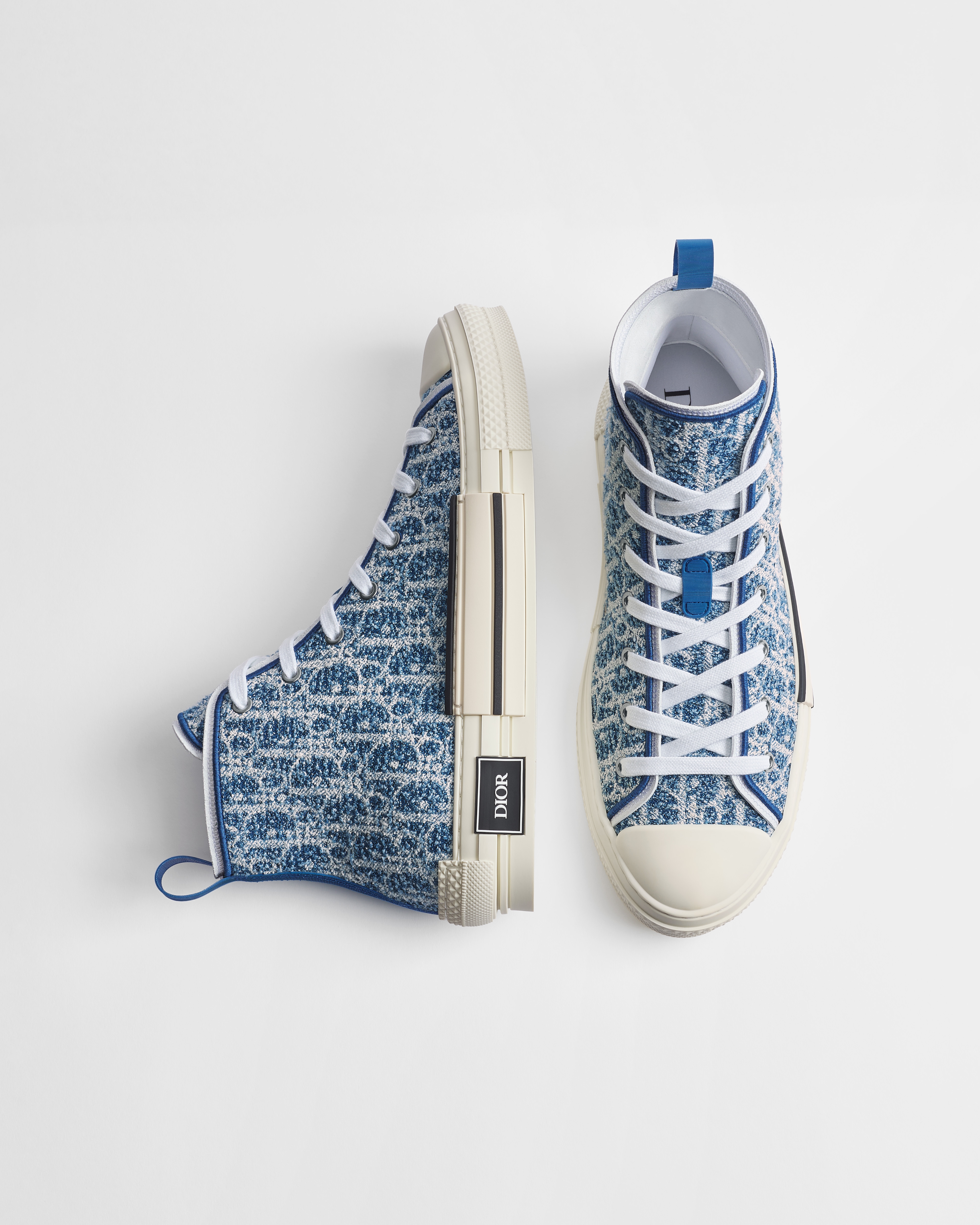 Sneaker Dioriviera B23 League de cano alto Denim Dior Oblique esponjoso azul e branco E07