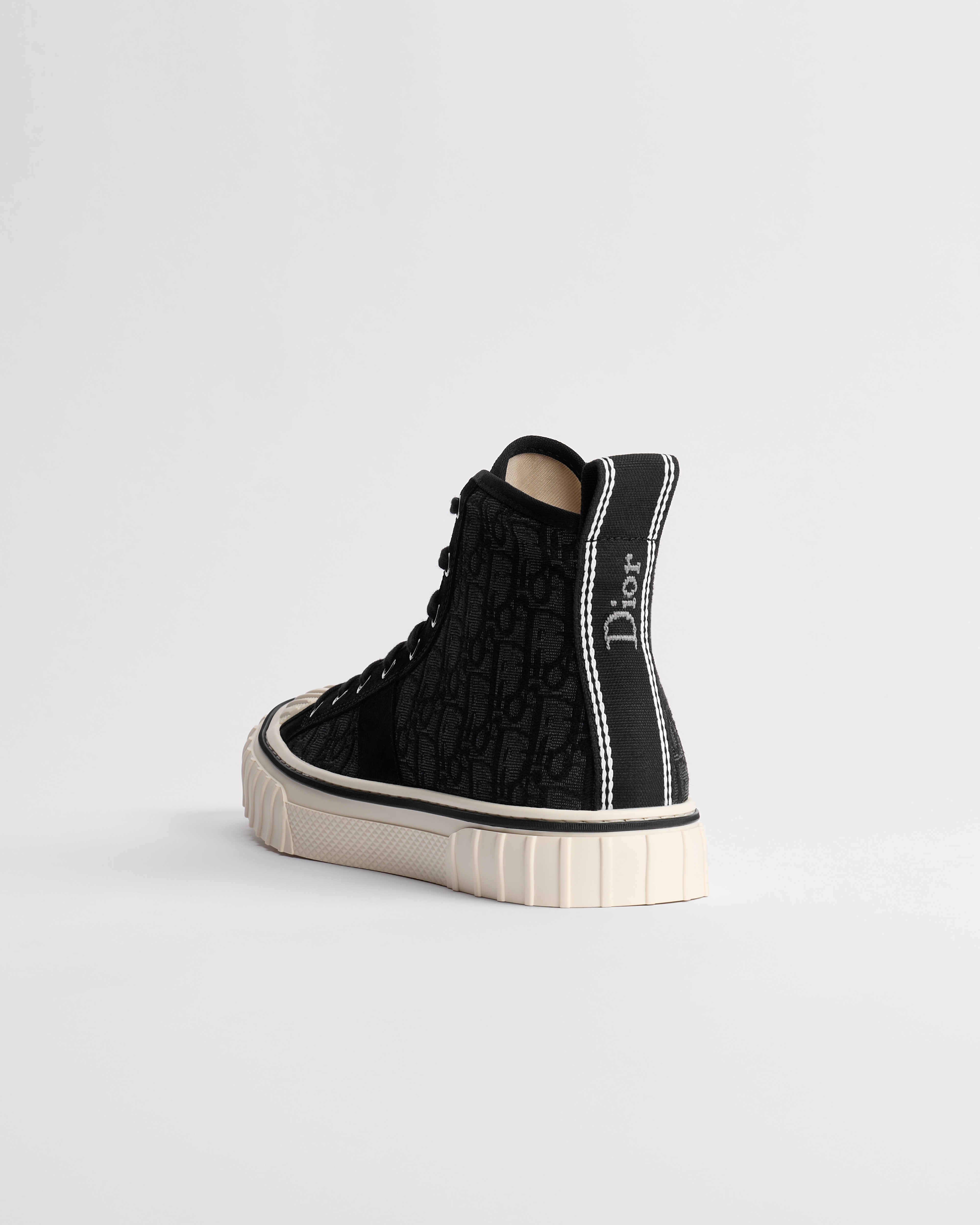 Sneaker de caña alta Dior Hooper Dior Oblique en jacquard y ante de piel de becerro en negro E05