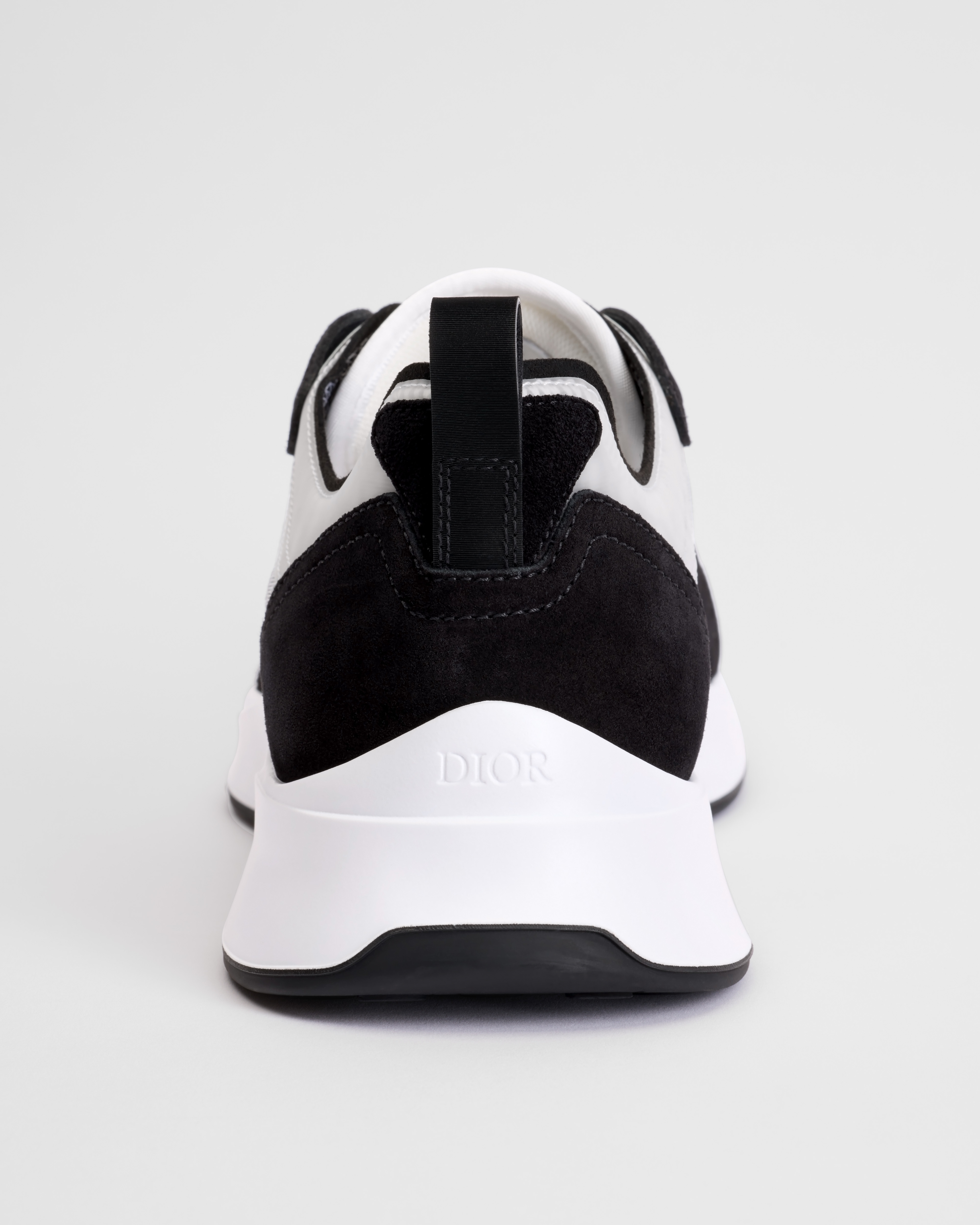 B25 Runner Sneaker Veloursleder in Schwarz, Funktionsmesh in Weiß und Dior Oblique Canvas in Schwarz E08