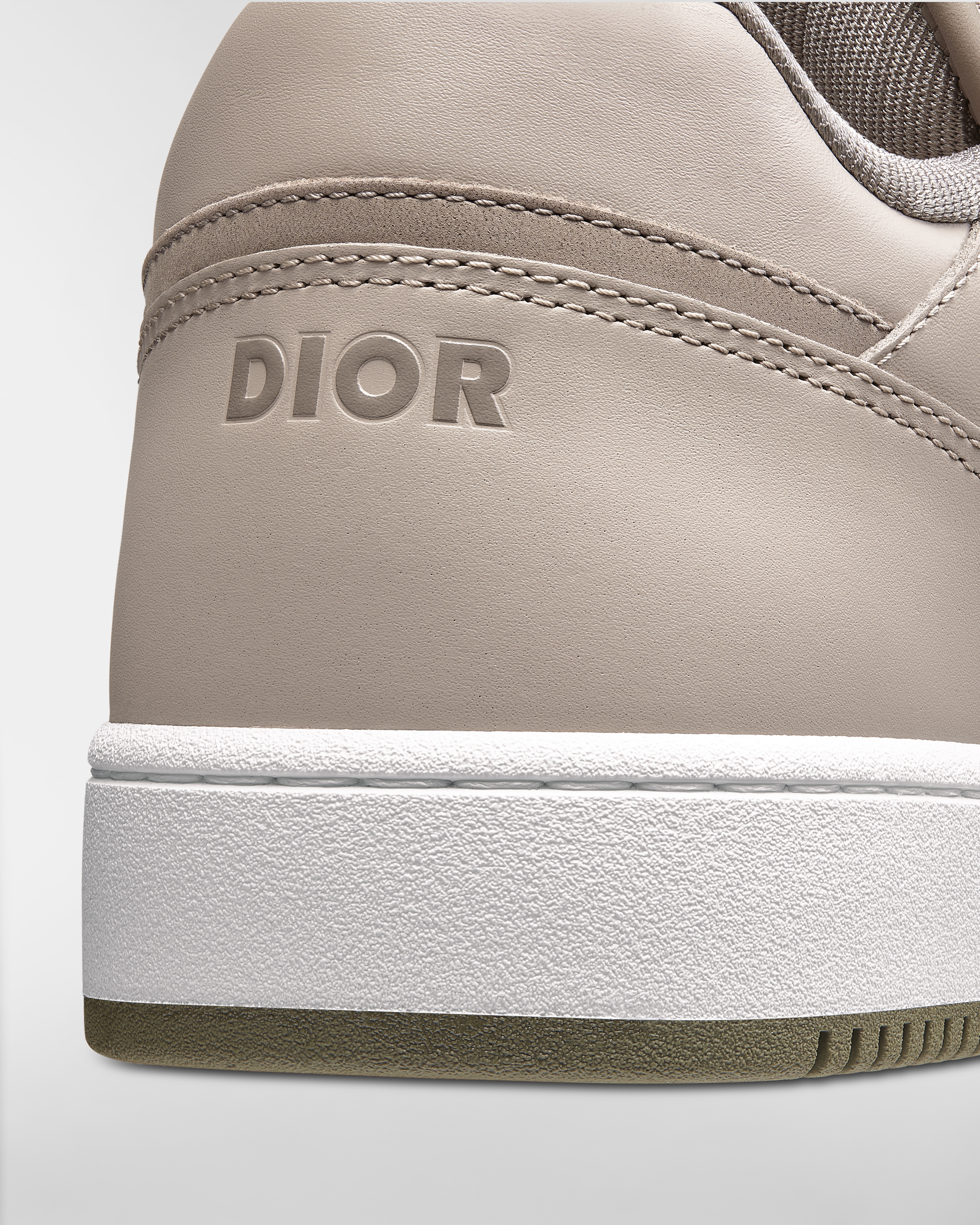 Sneaker bassa B27 Uptown Pelle di vitello liscia e pelle scamosciata con goffratura Dior Oblique grigie E09