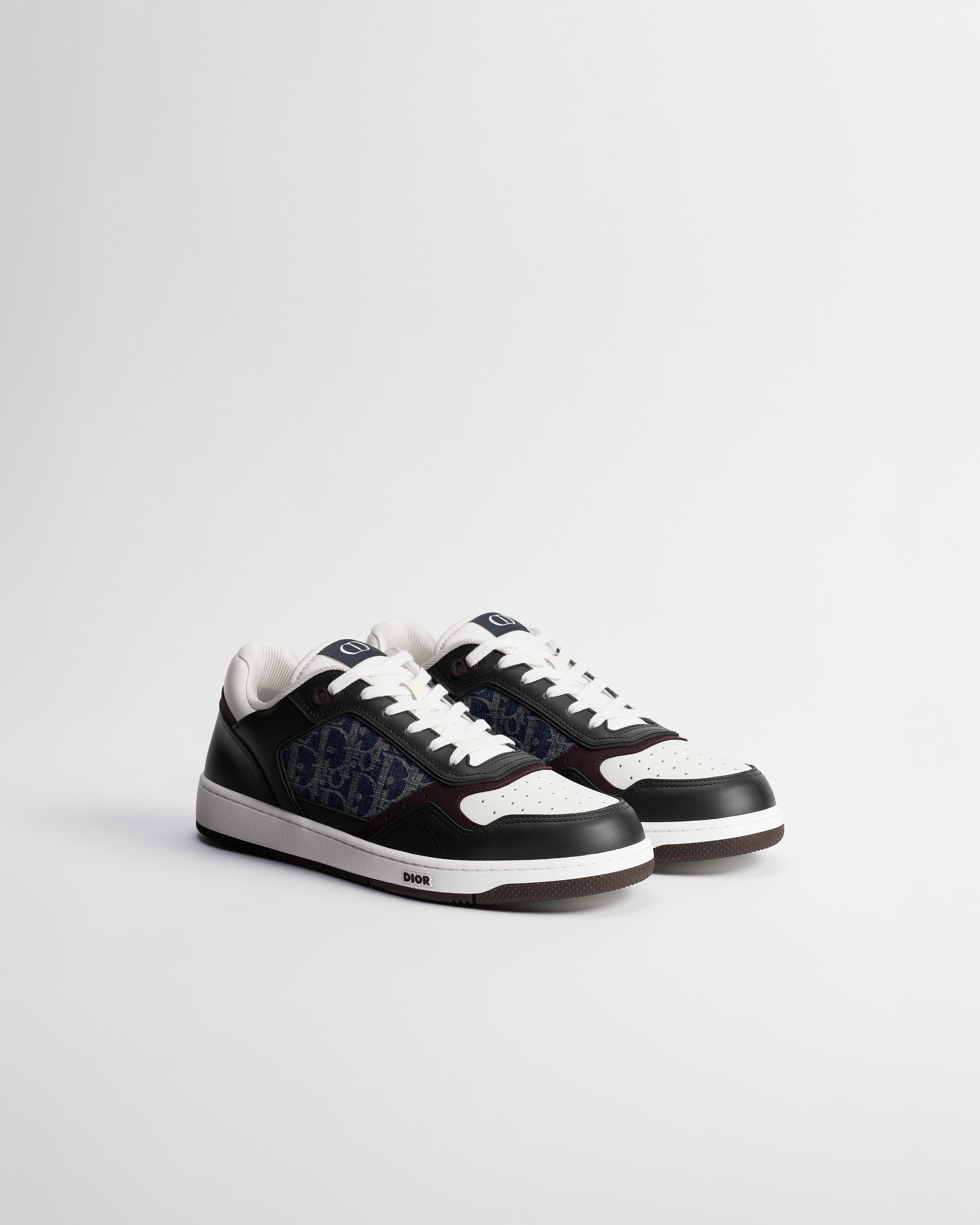 B27 Uptown Low-Top Sneaker Blue and White Smooth Calfskin with Blue Dior Oblique Denim Jacquard E03