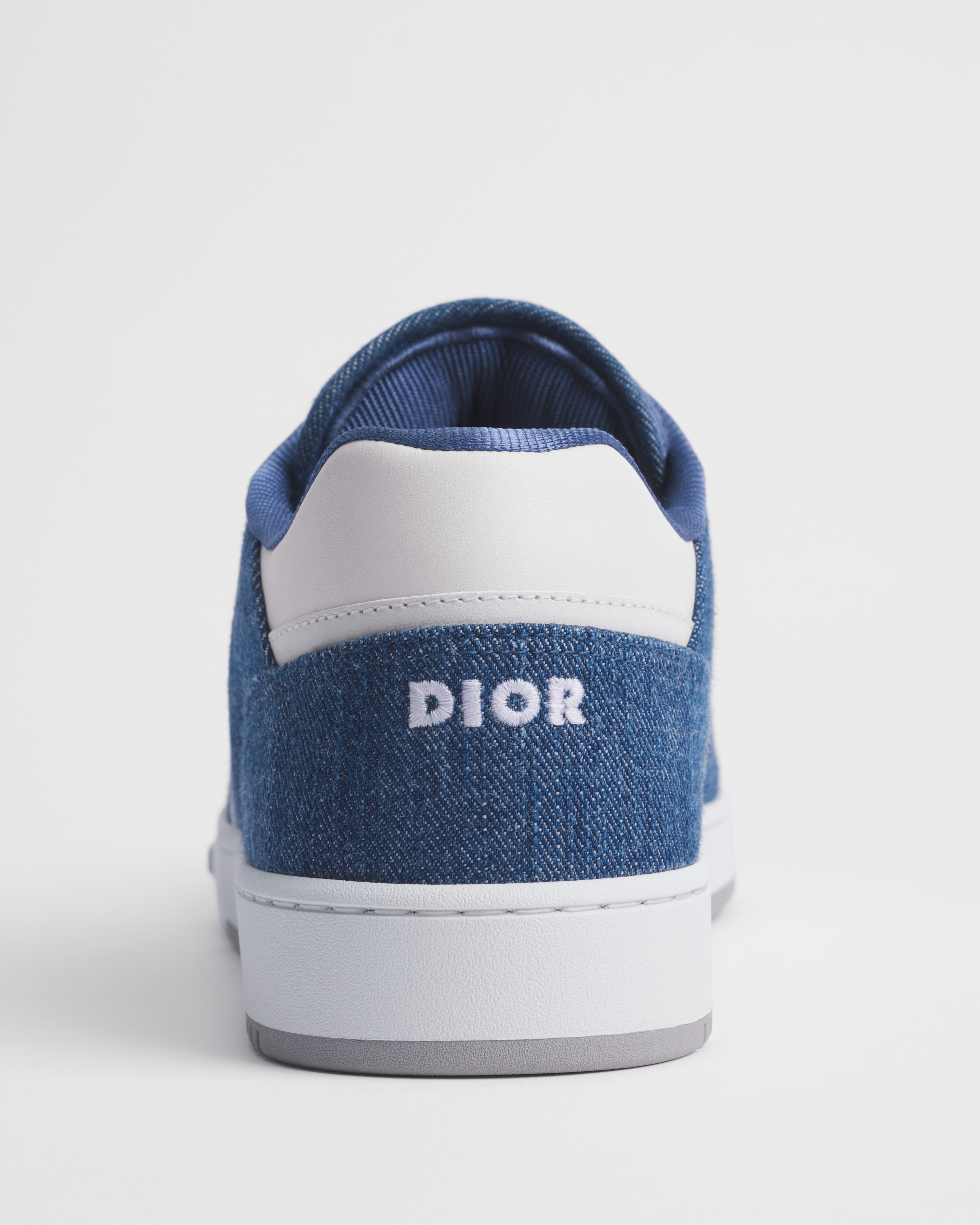 Sneaker B27 Uptown basse Cuir de veau lisse blanc, denim bleu et cuir Dior Oblique Galaxy blanc E08