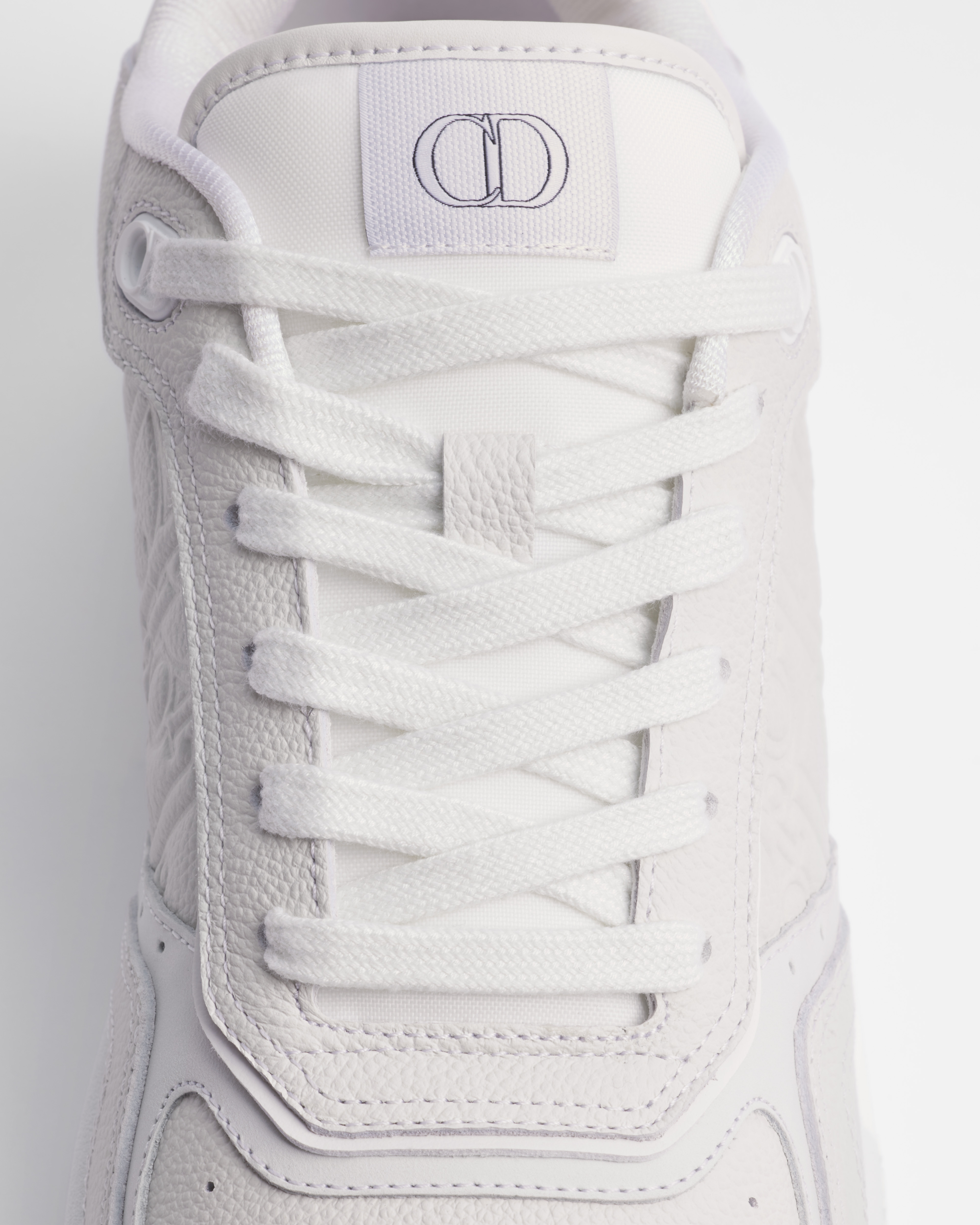 Sneaker B27 Uptown basse Cuir de veau grainé blanc et cuir Dior Gravity blanc E11