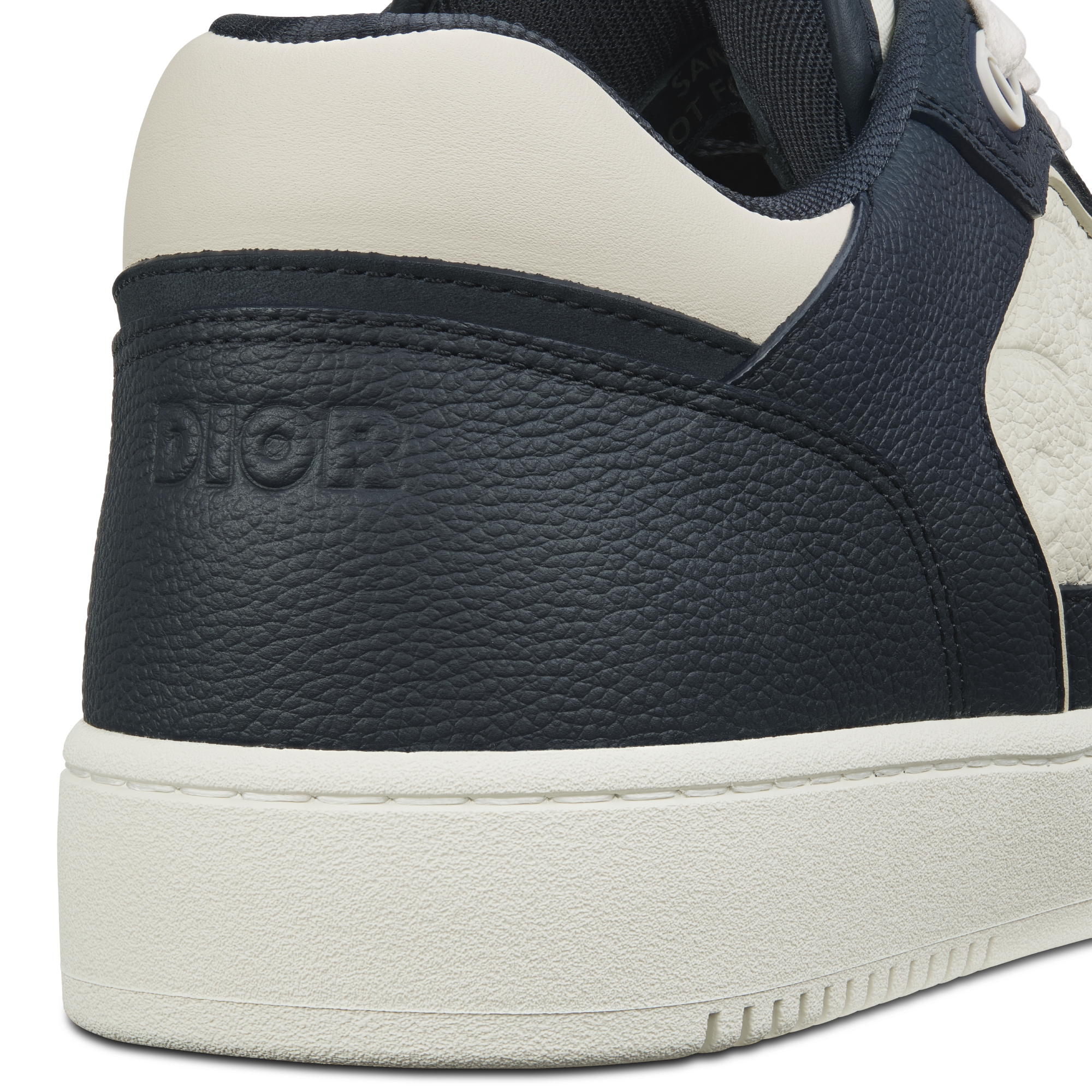 Sneaker B27 Uptown basse Cuir de veau grainé bleu marine et blanc et cuir Dior Gravity blanc E09