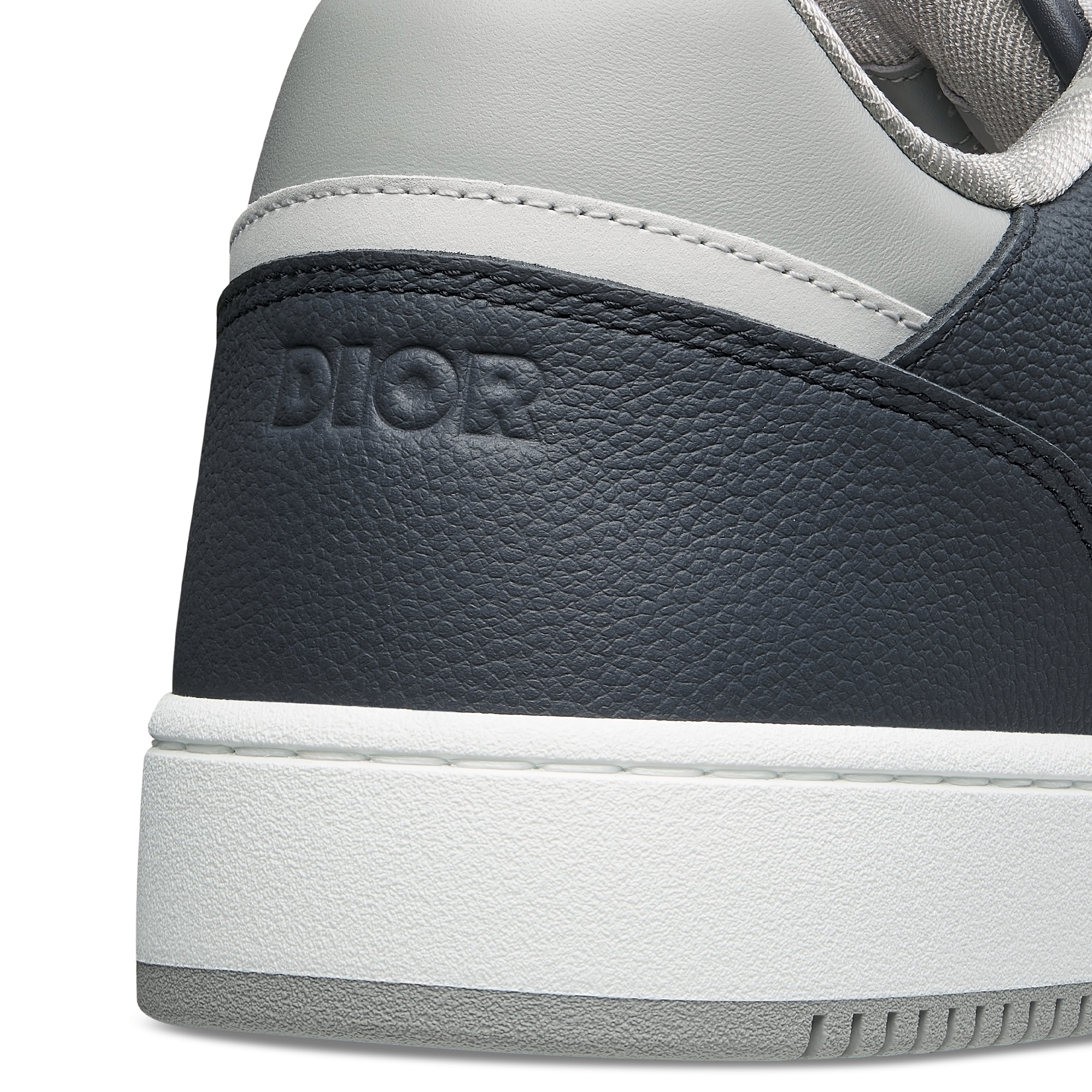 B27 Uptown Low Top Sneaker Genarbtes Kalbsleder in Marineblau, Dior Grau und Weiß mit Dior Gravity Leder in Dior Grau E09