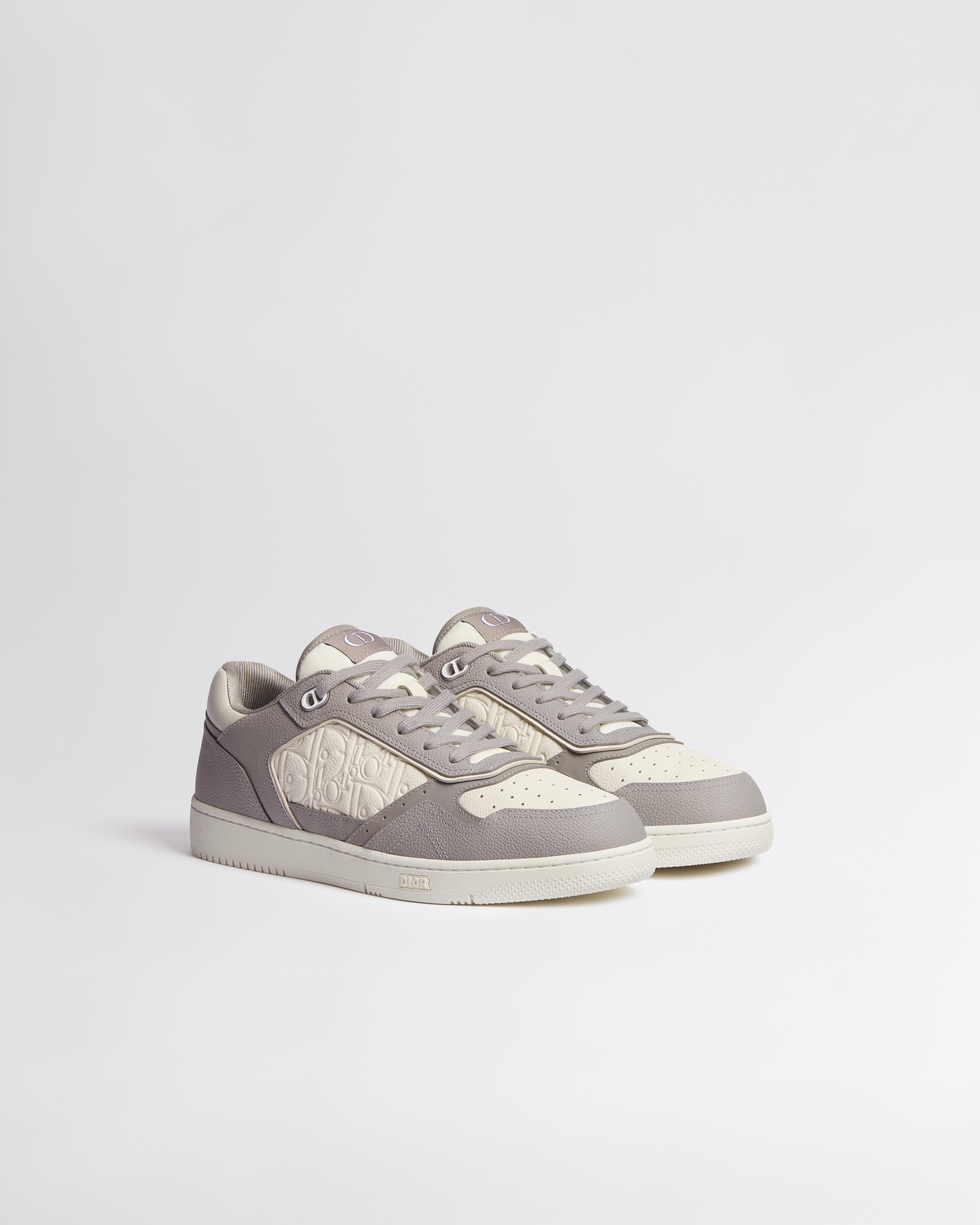 Sneaker bassa B27 Uptown Pelle di vitello granulata grigio Trianon e crema con pelle Dior Gravity crema E03