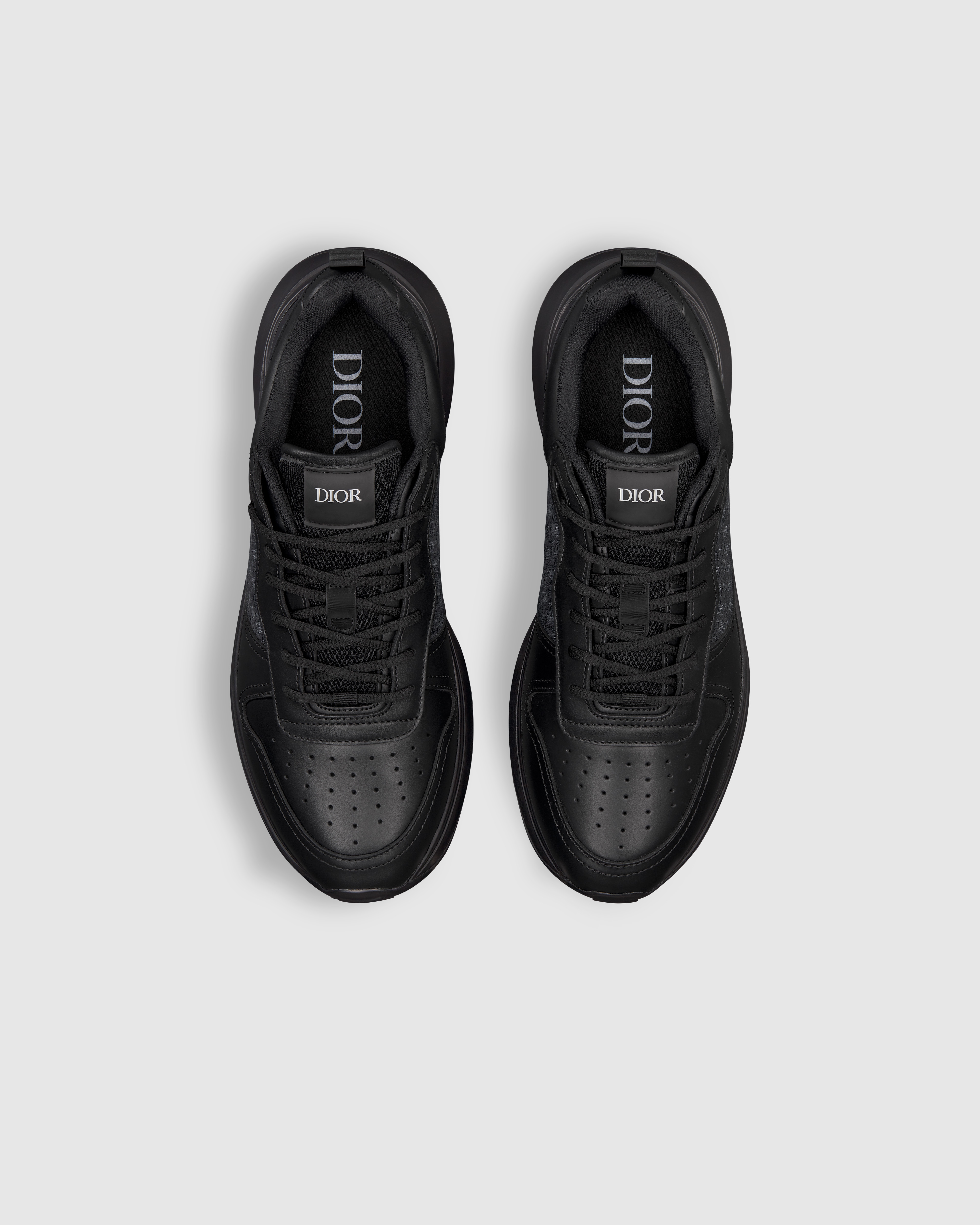 B25 Runner Sneaker Black Smooth Calfskin and Dior Oblique Jacquard E06