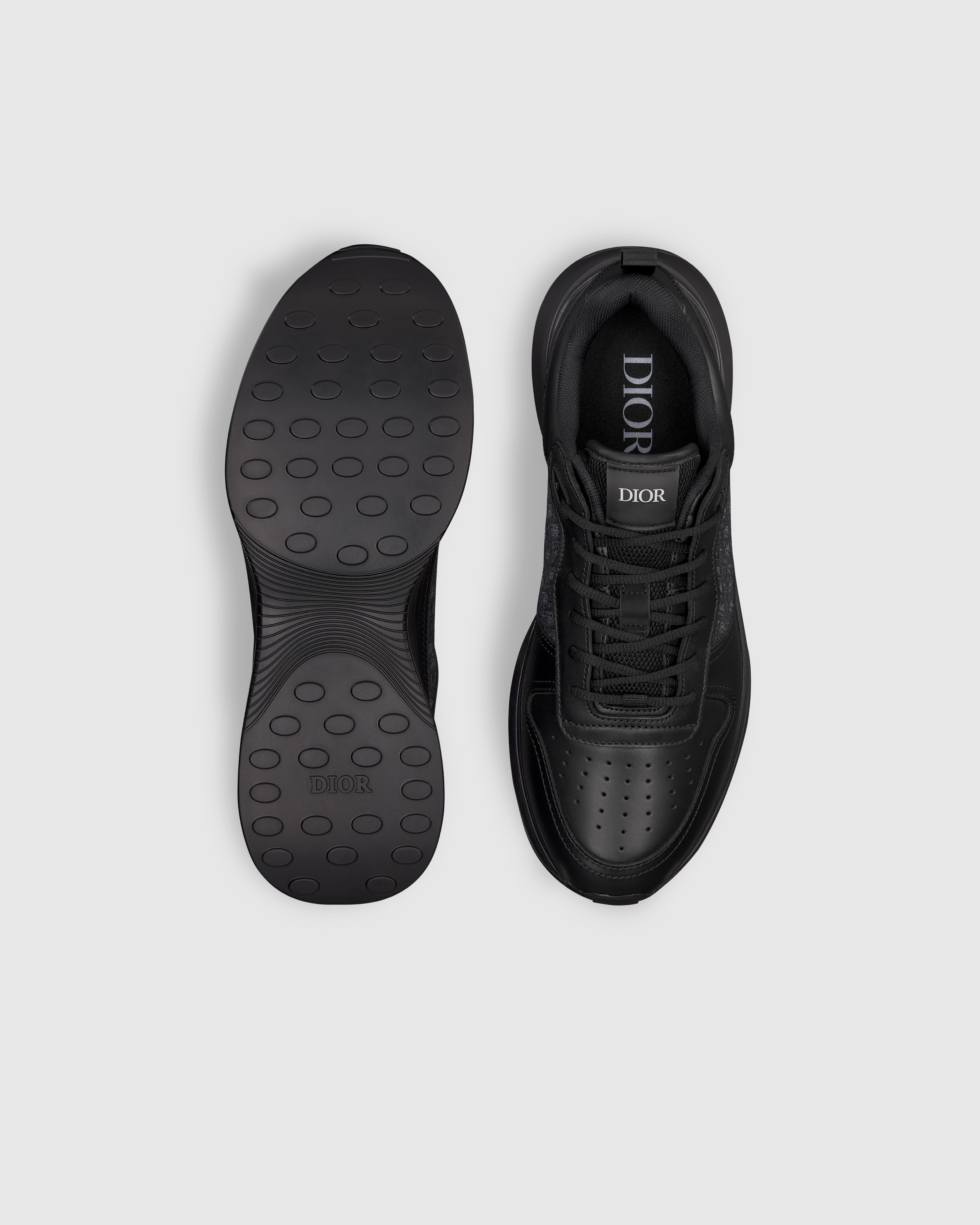 B25 Runner Sneaker Black Smooth Calfskin and Dior Oblique Jacquard E10