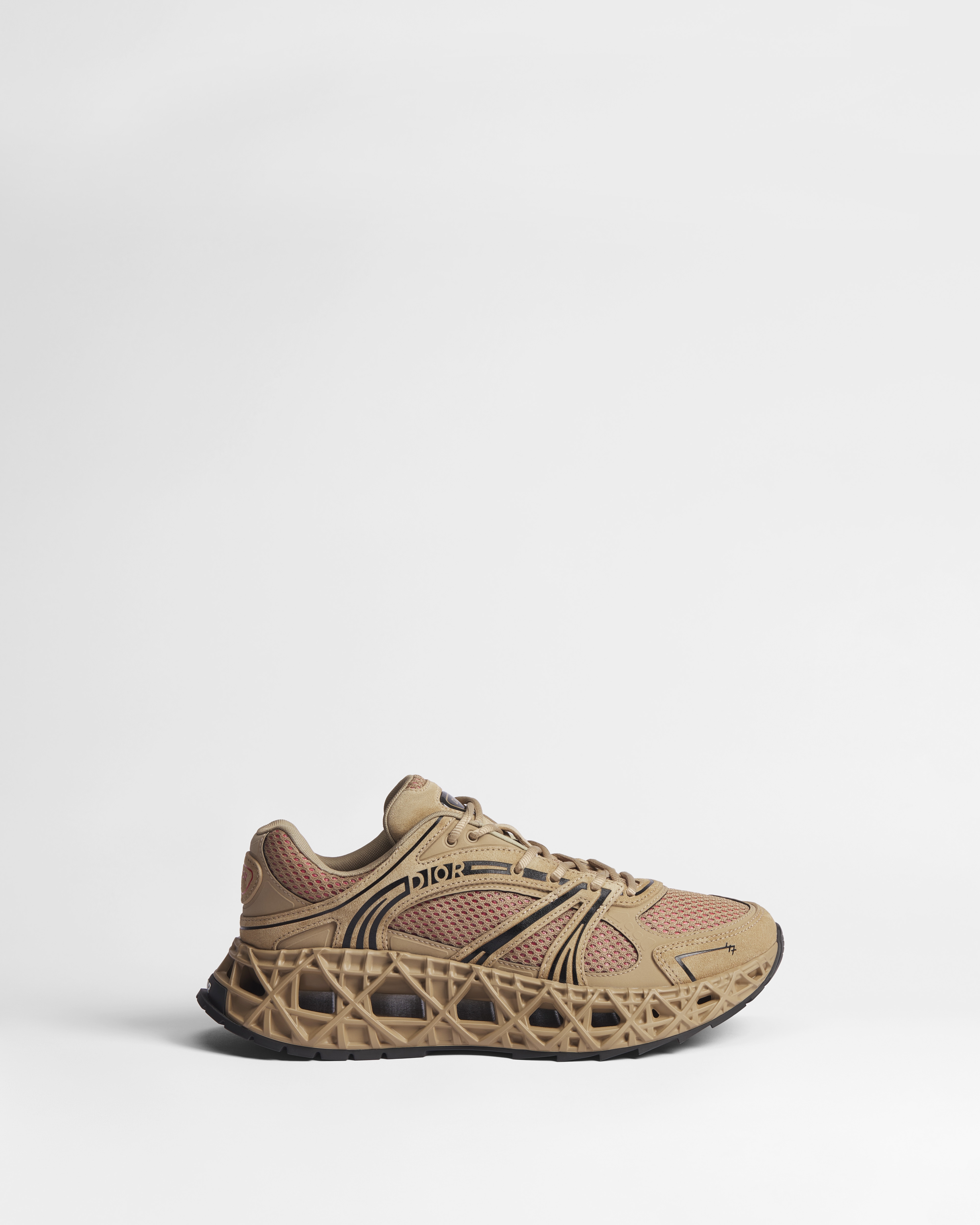 Sneaker B35 NXXT Veau velours beige, tissu technique beige et maille technique rouge E02