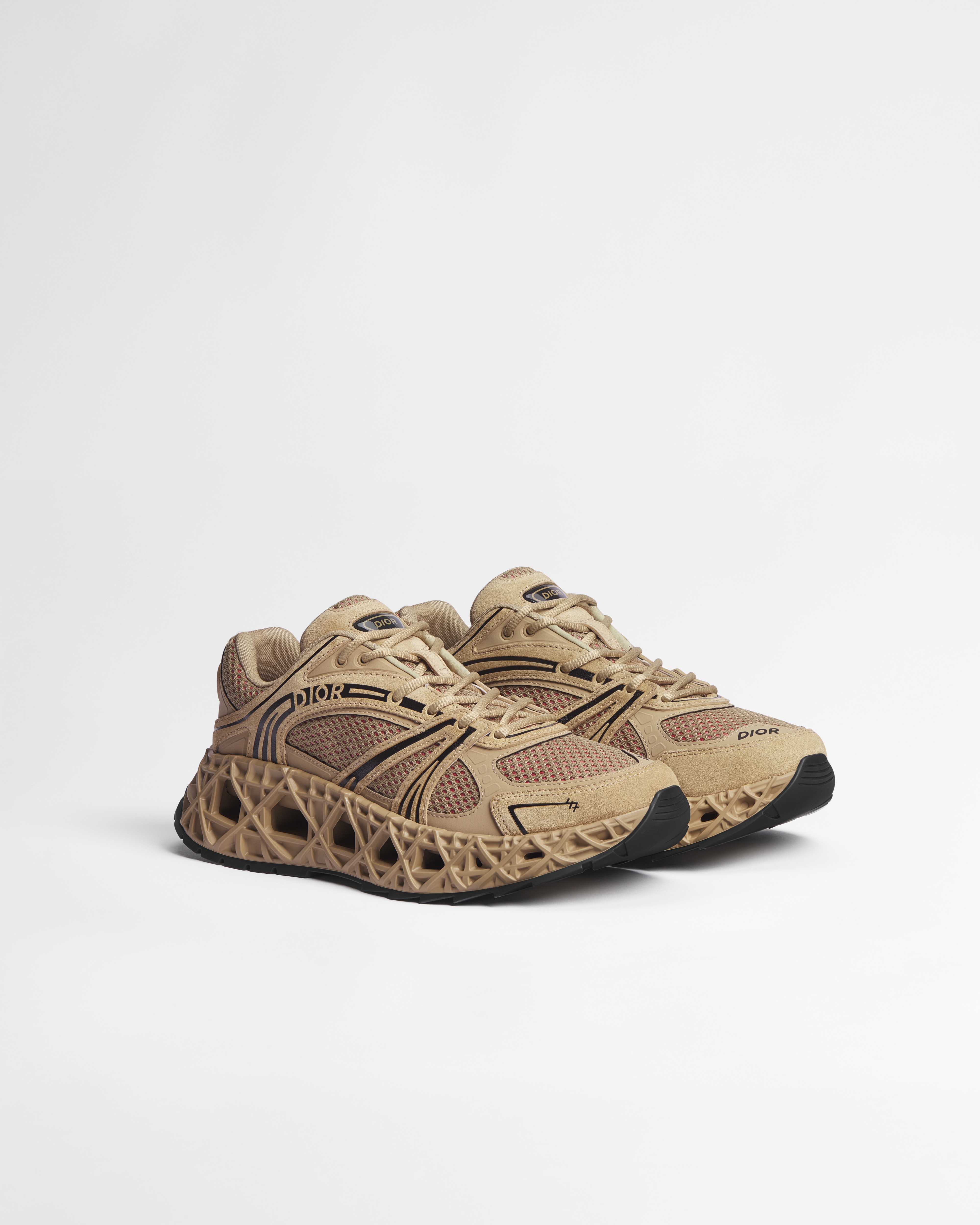 B35 NXXT-sneaker Beige suède, beige technische stof en rode technische mesh E03