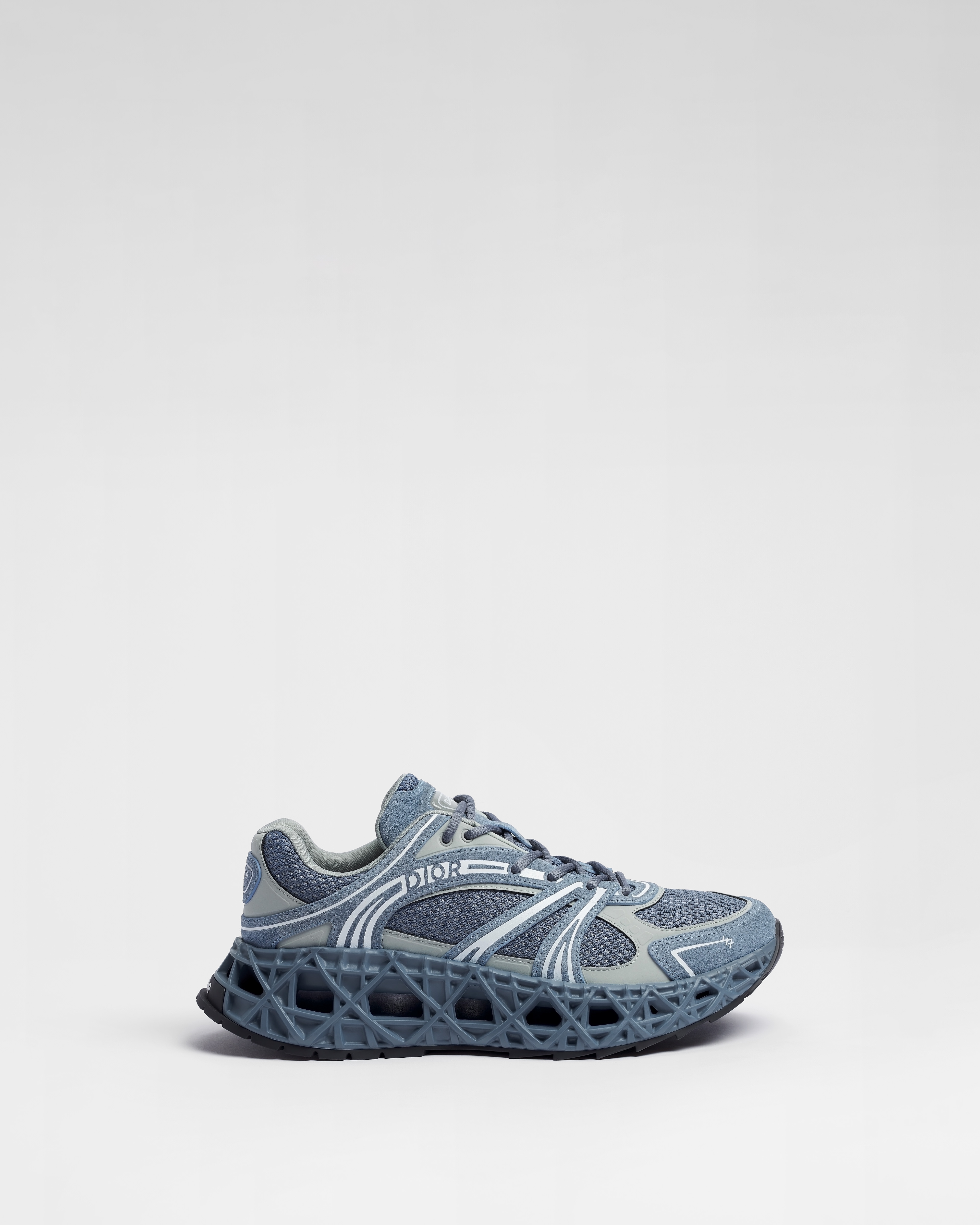 Sneaker B35 NXXT Veau velours bleu, tissu technique gris et maille technique bleue E02