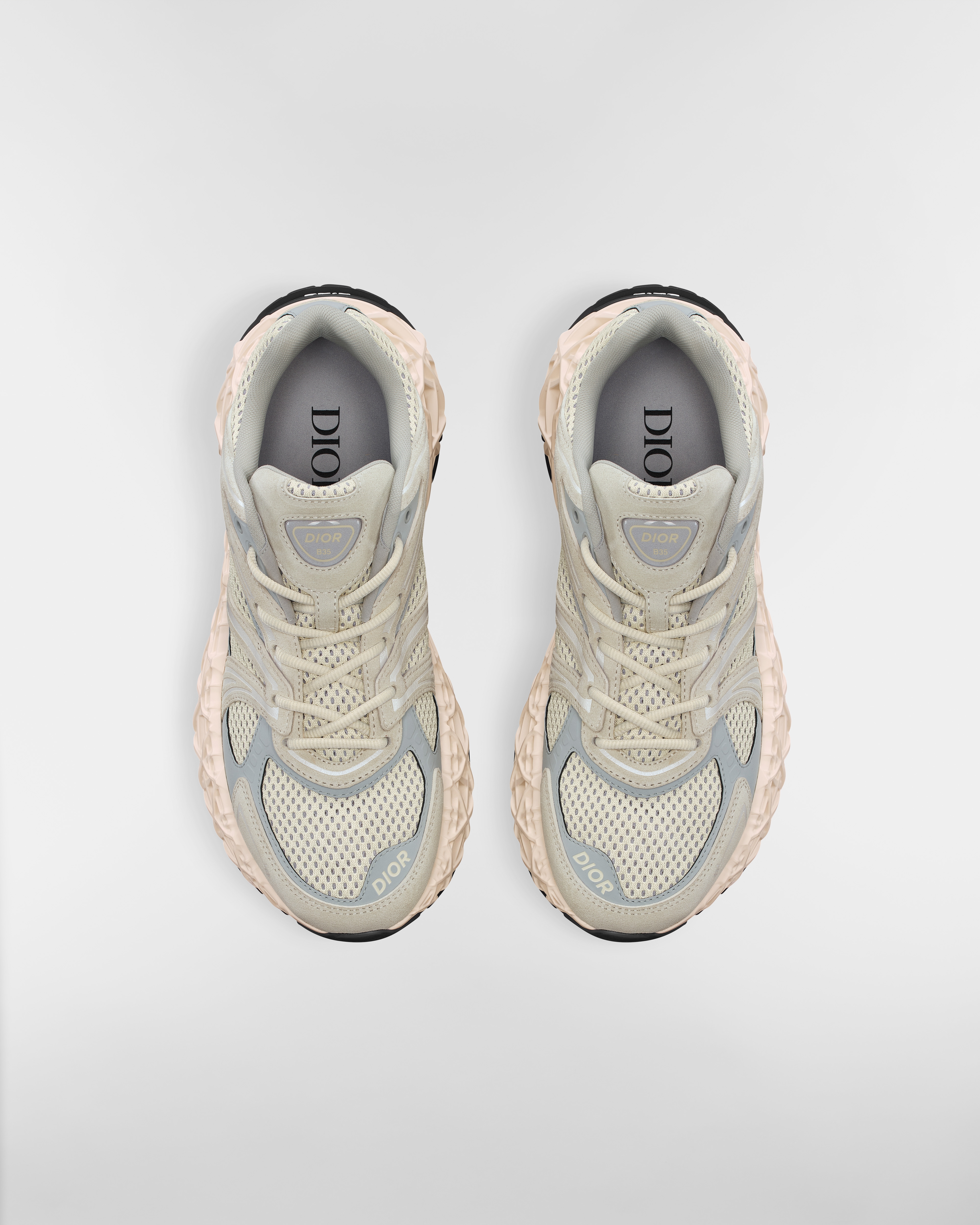 B35 NXXT Sneaker Veloursleder in Cremeweiß, Funktionsstoff in Grau und Funktionsmesh in Cremeweiß E06