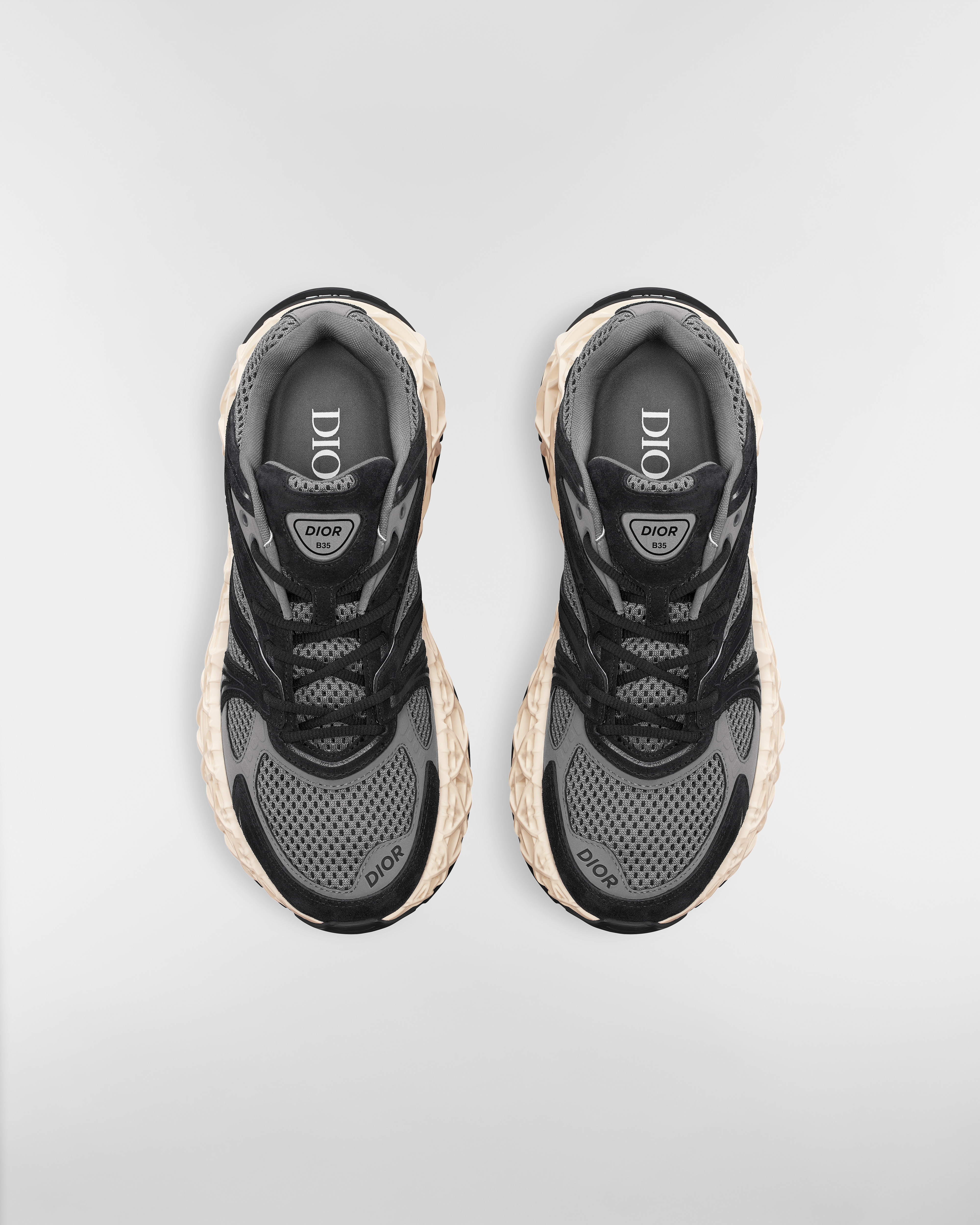 B35 NXXT Sneaker Veloursleder in Schwarz, Funktionsstoff in Grau und Funktionsmesh in Grau E06