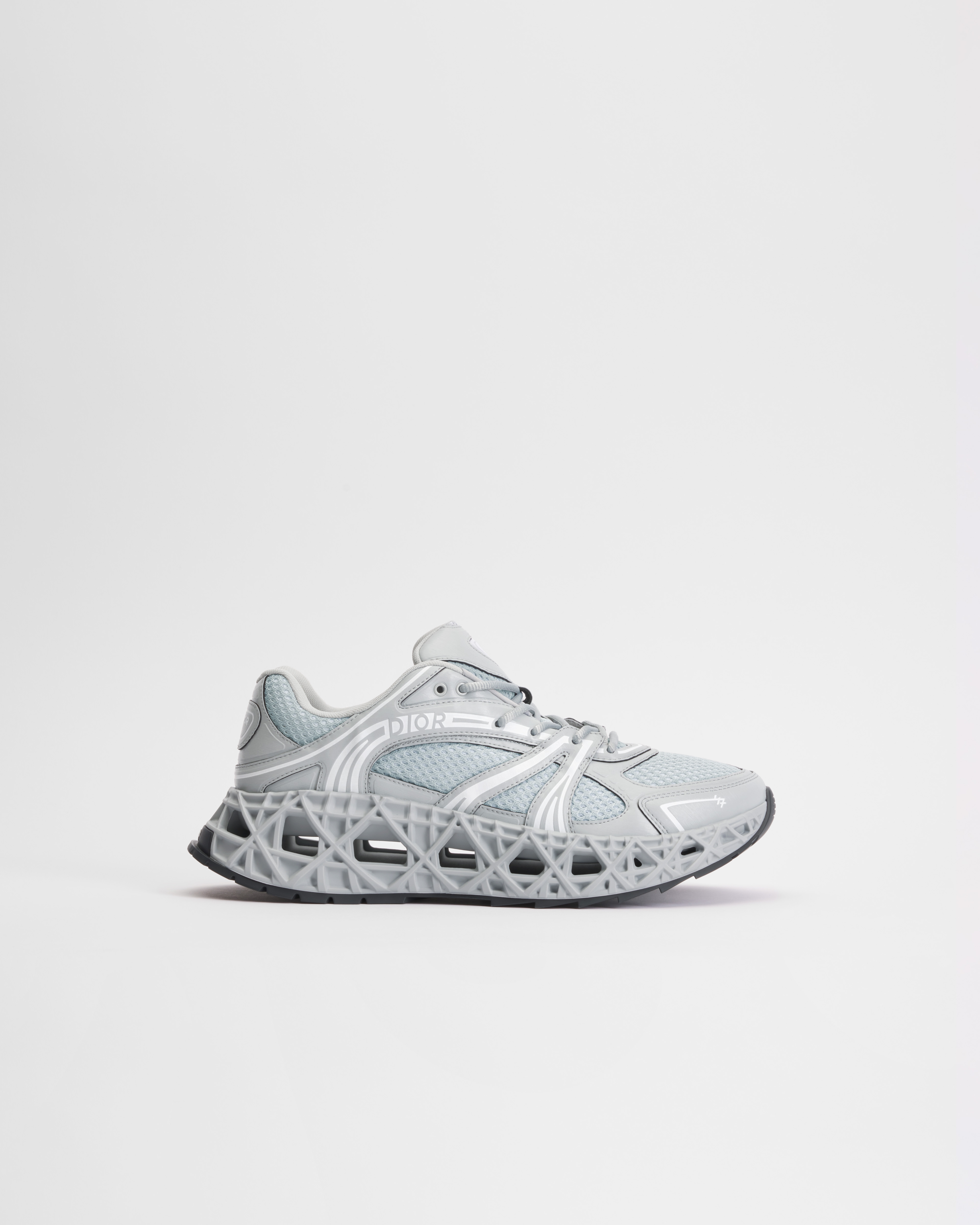 B35 NXXT Sneaker Funktionsstoff in Grau und Funktionsmesh in Grau E02