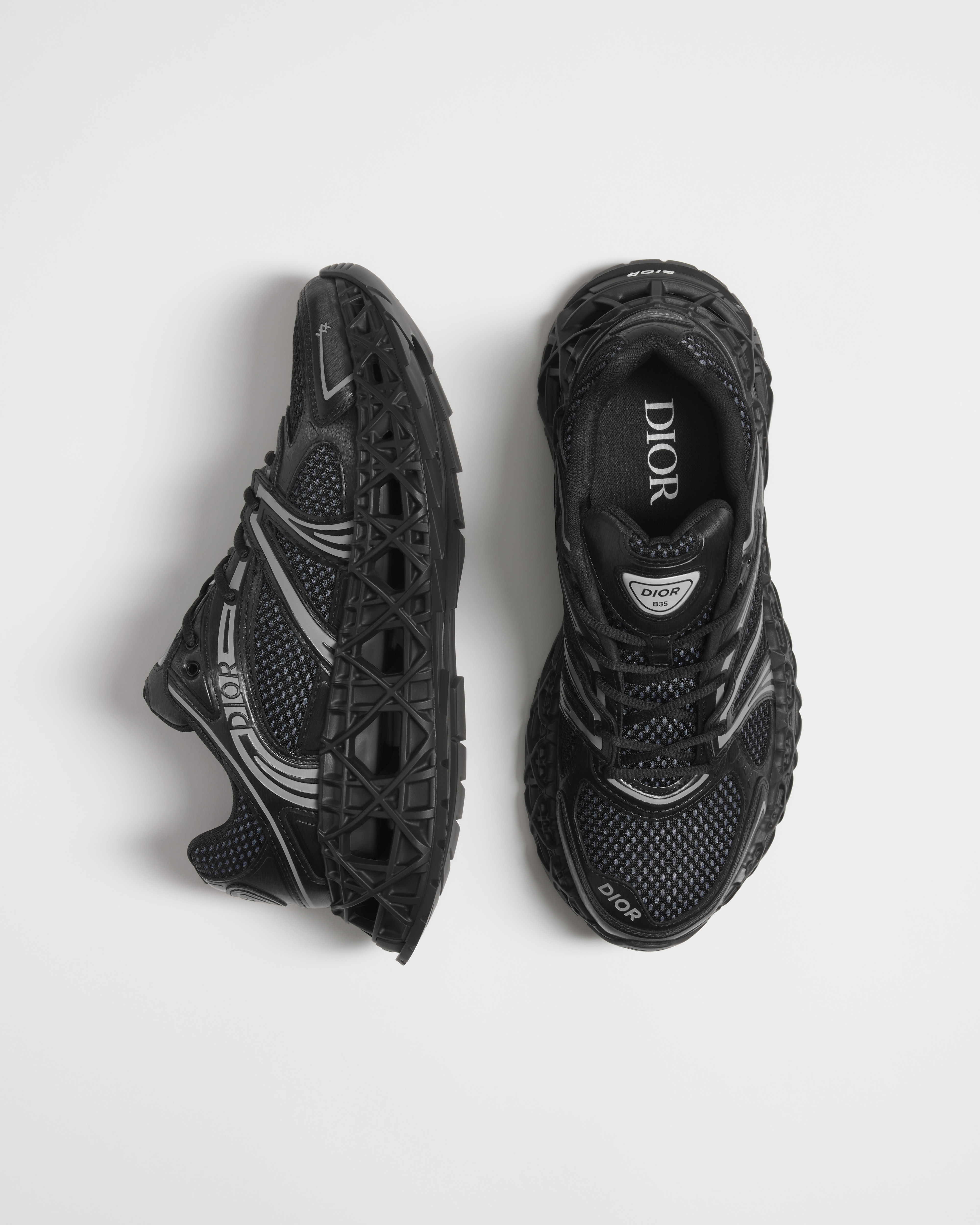 B35 NXXT Sneaker Funktionsstoff in Schwarz und Funktionsmesh in Schwarz E06