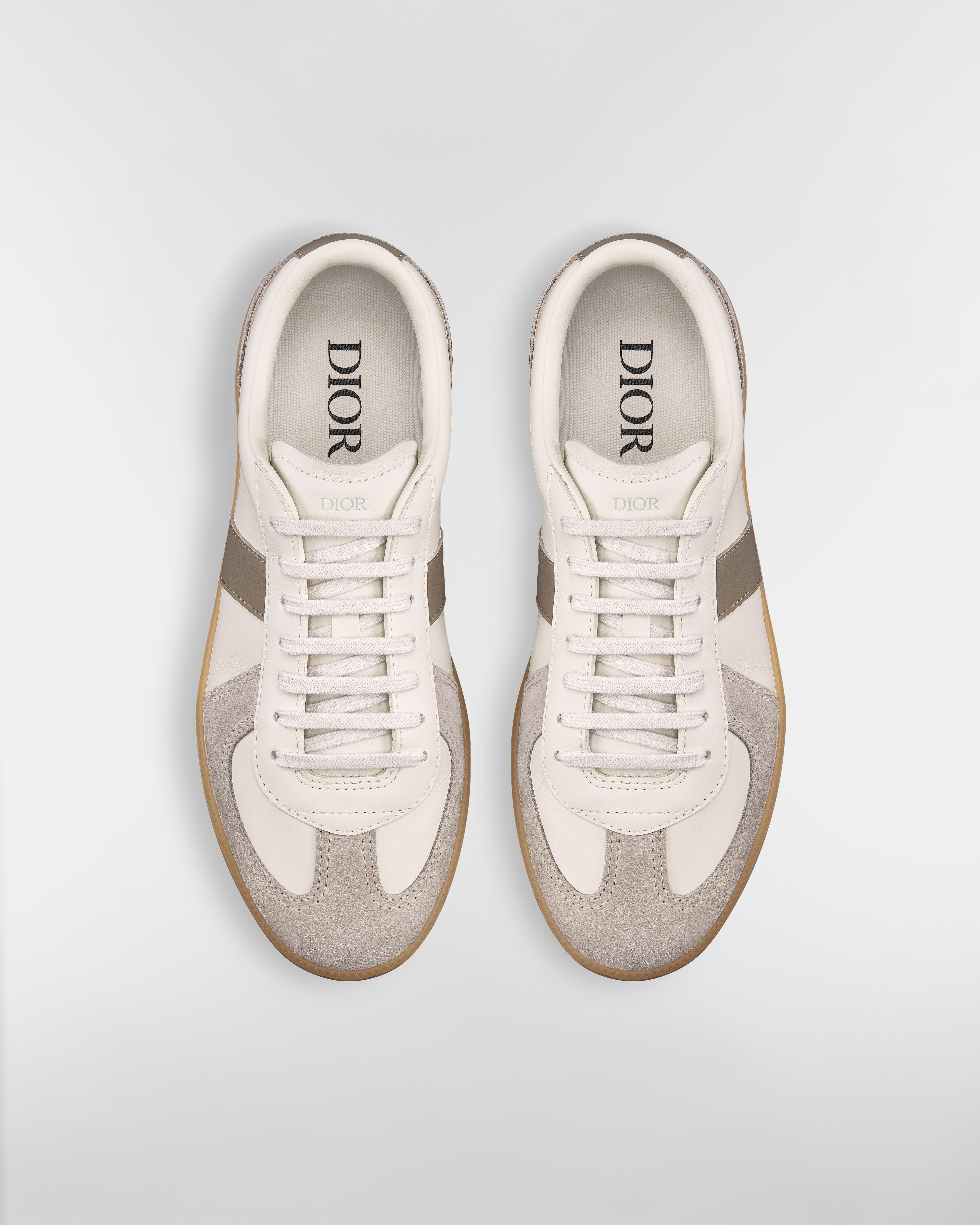 B01 Matchpoint Sneaker Glattes Kalbsleder in Grau und Weiß mit Veloursleder in Grau E06