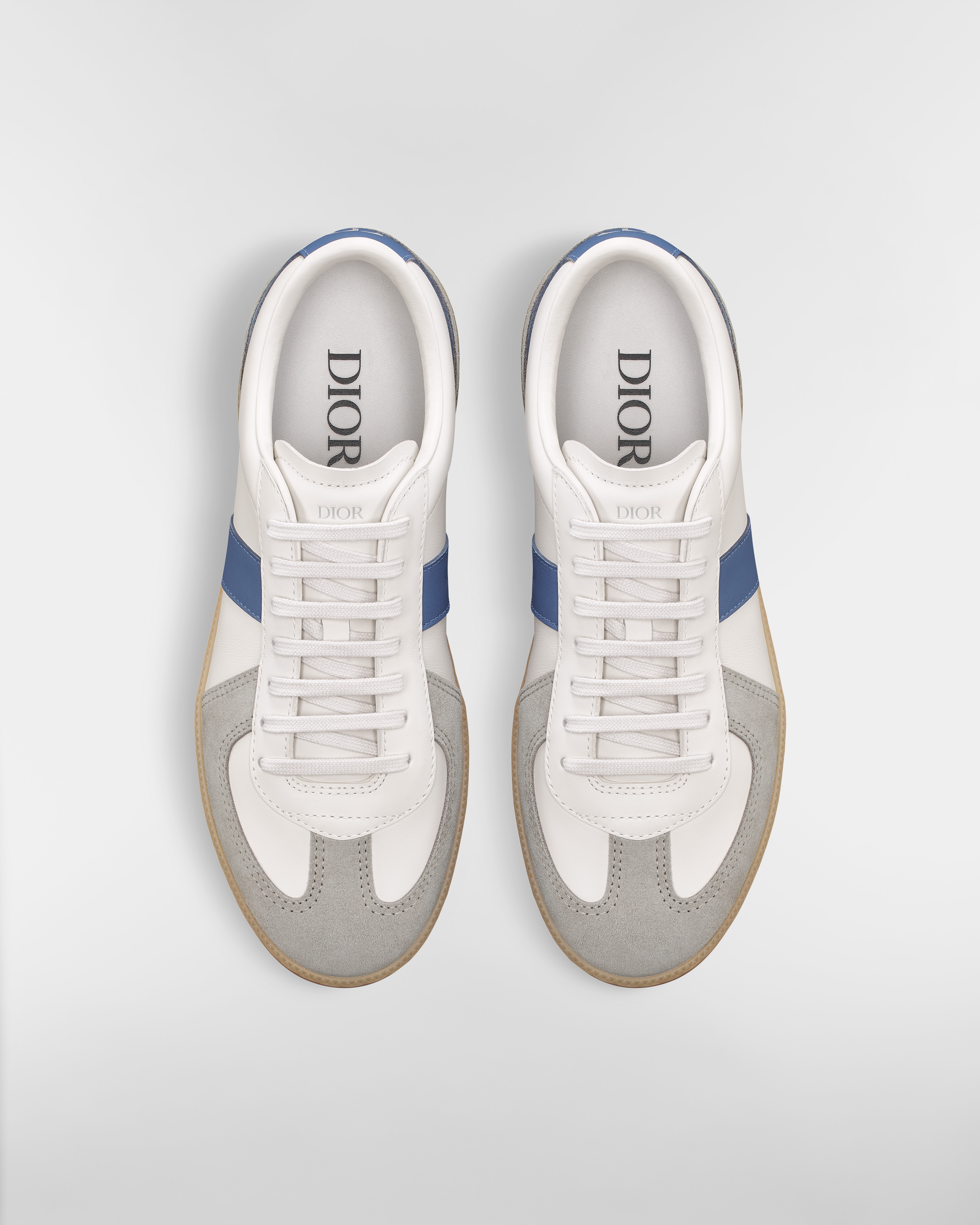 B01 Matchpoint Sneaker Glattes Kalbsleder in Blau und Weiß und Veloursleder in Grau E06