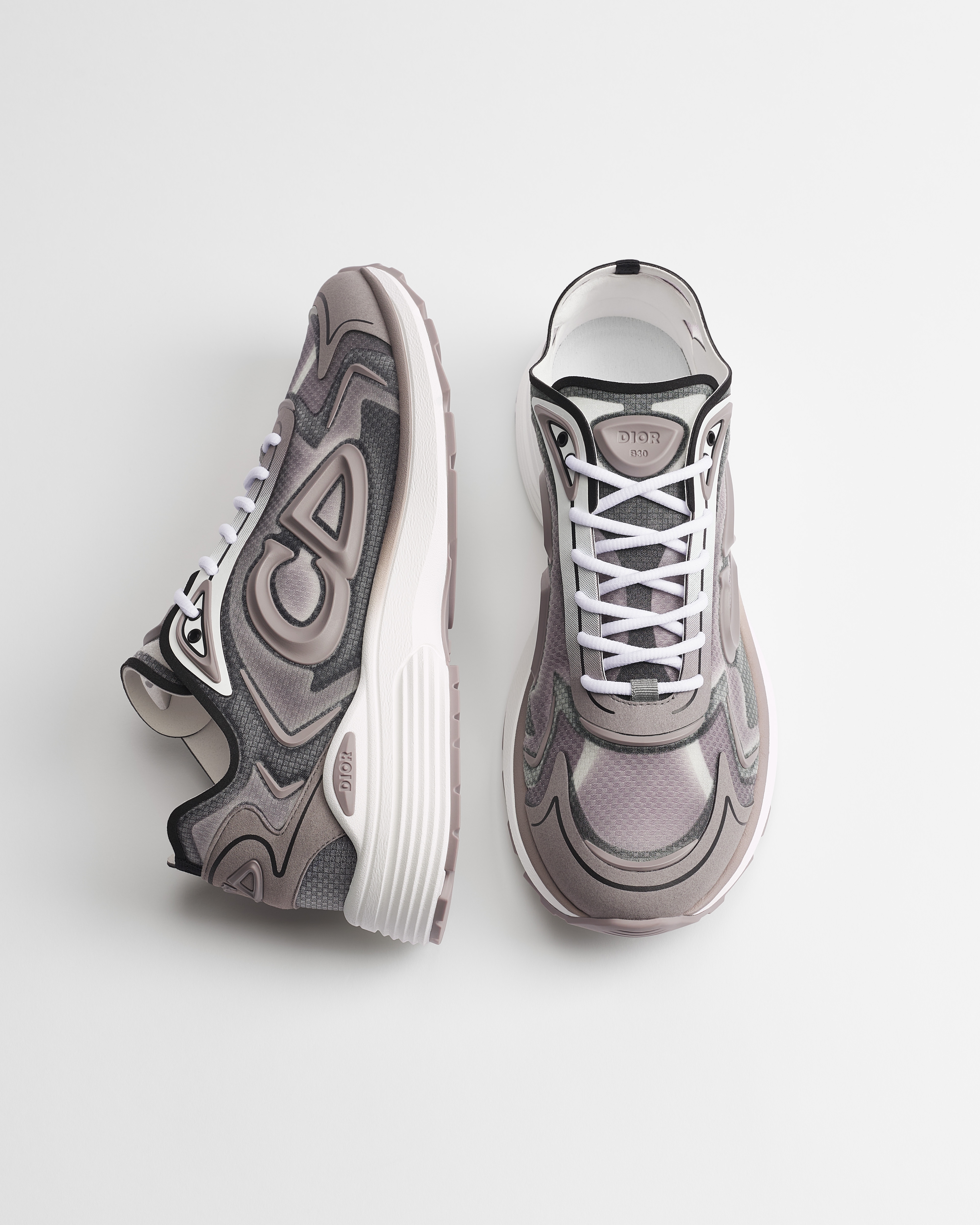 B30 Countdown Tech-sneaker Semi-transparant N3O nylon met grijs kleurverloop, grijze technische stof en grijs rubber E06
