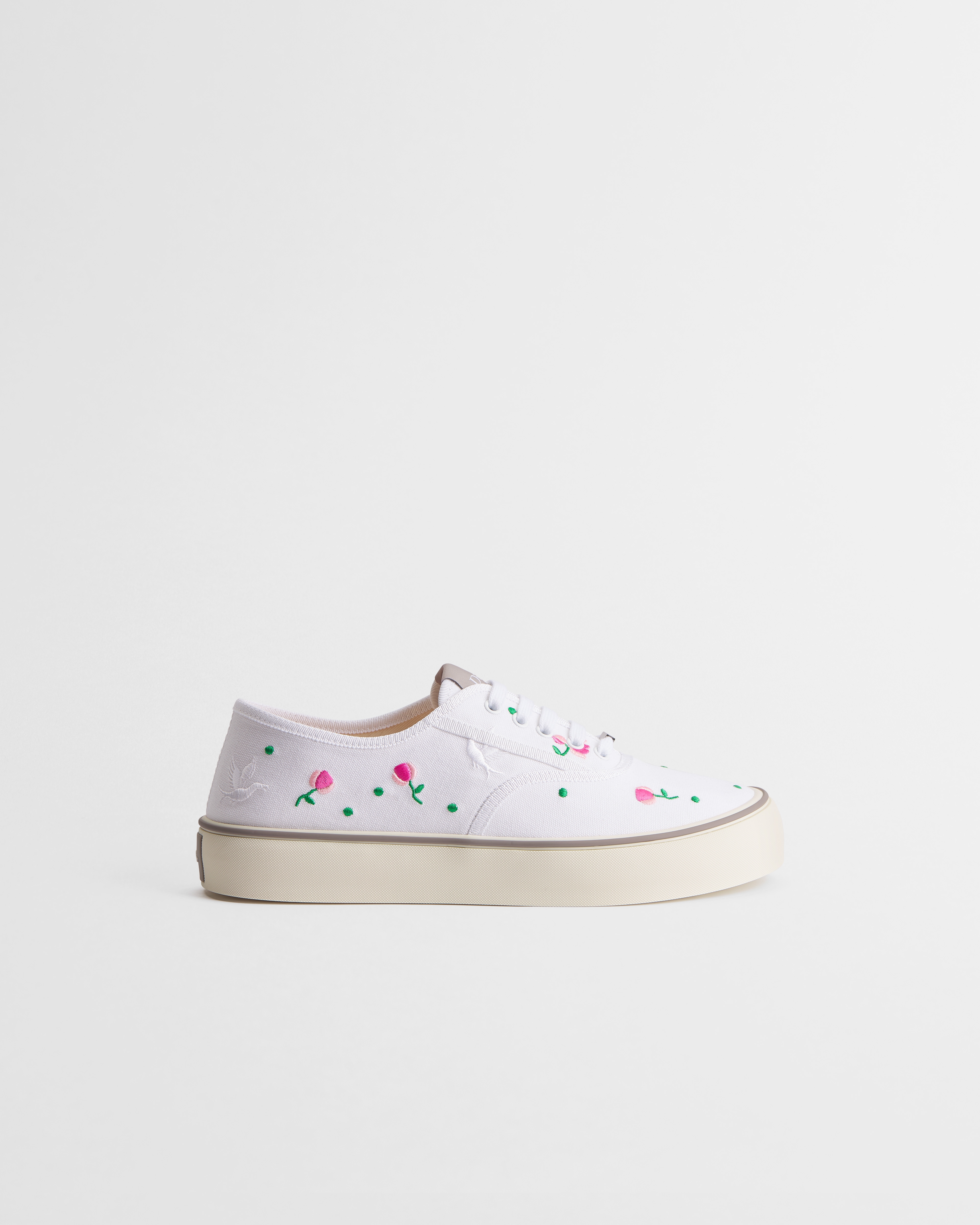 Dior Saltwind Sneaker White Cotton Embroidered with Multicolor Doves & Roses Motif E02