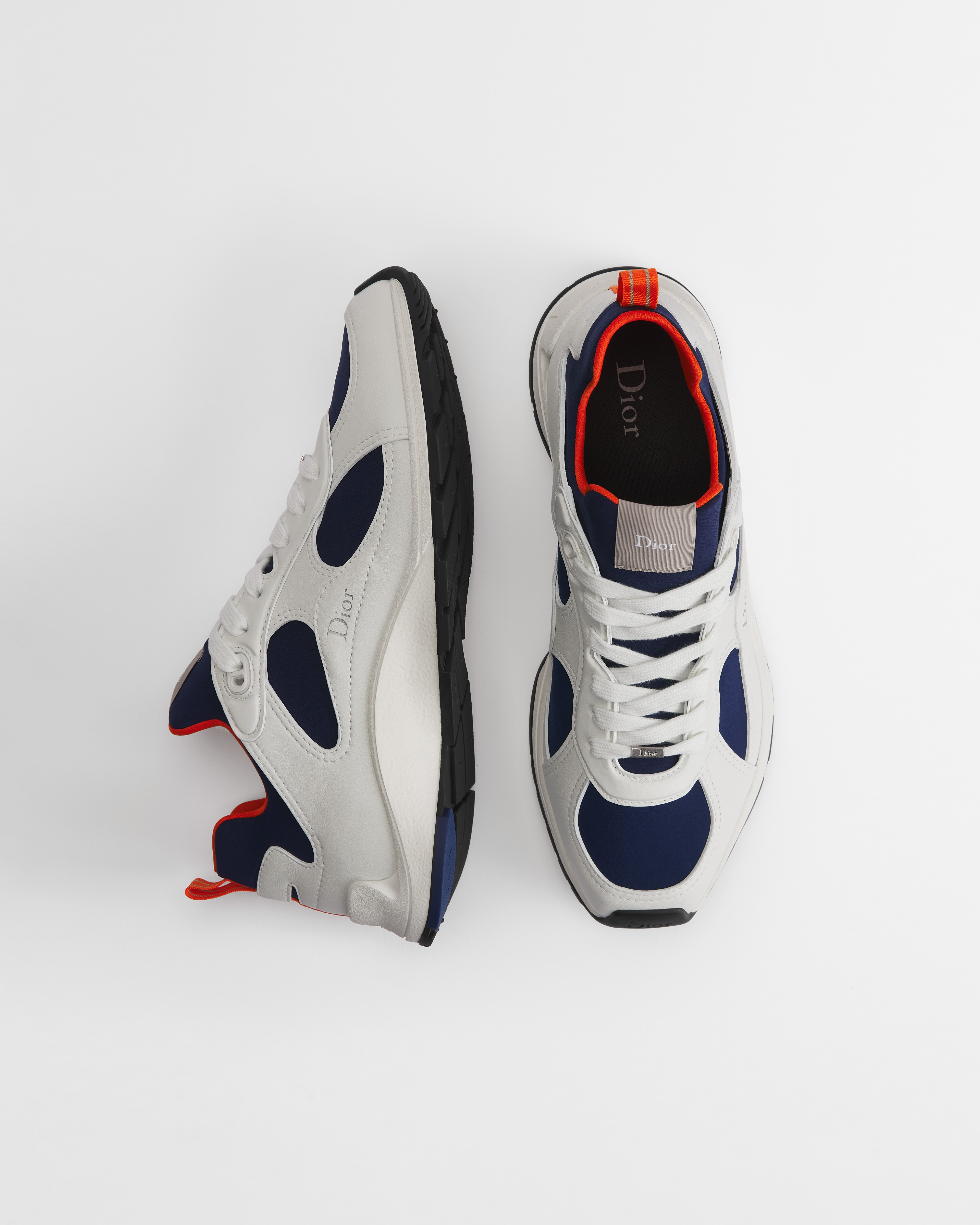 Sneaker Dior Mile Piel de cordero lisa blanca con neopreno azul marino y naranja E06