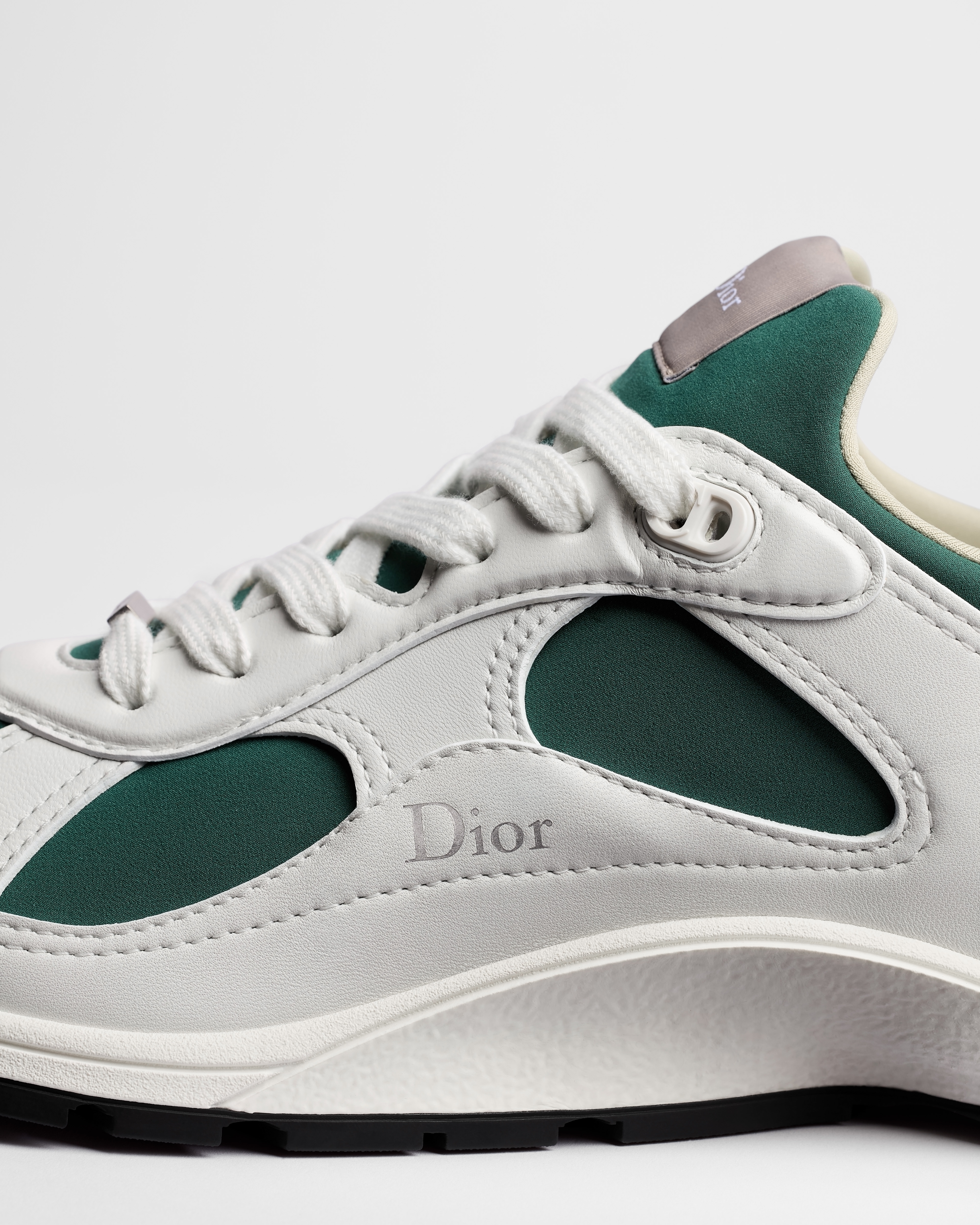 Dior Mile 運動鞋 白色光滑羊皮和雪松綠氯丁橡膠 E11
