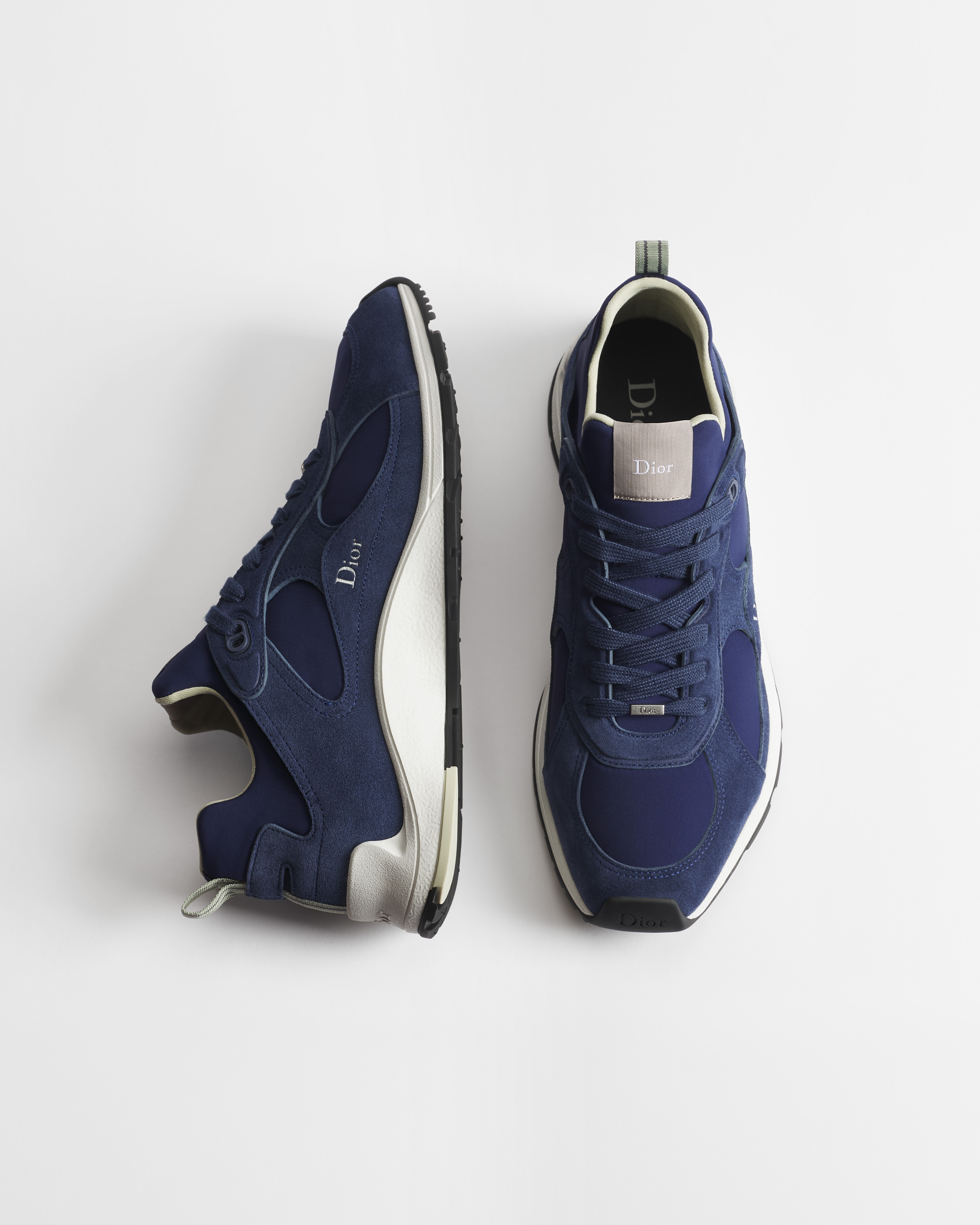 Sneaker Dior Mile Ante de piel de becerro azul con neopreno azul y verde E06