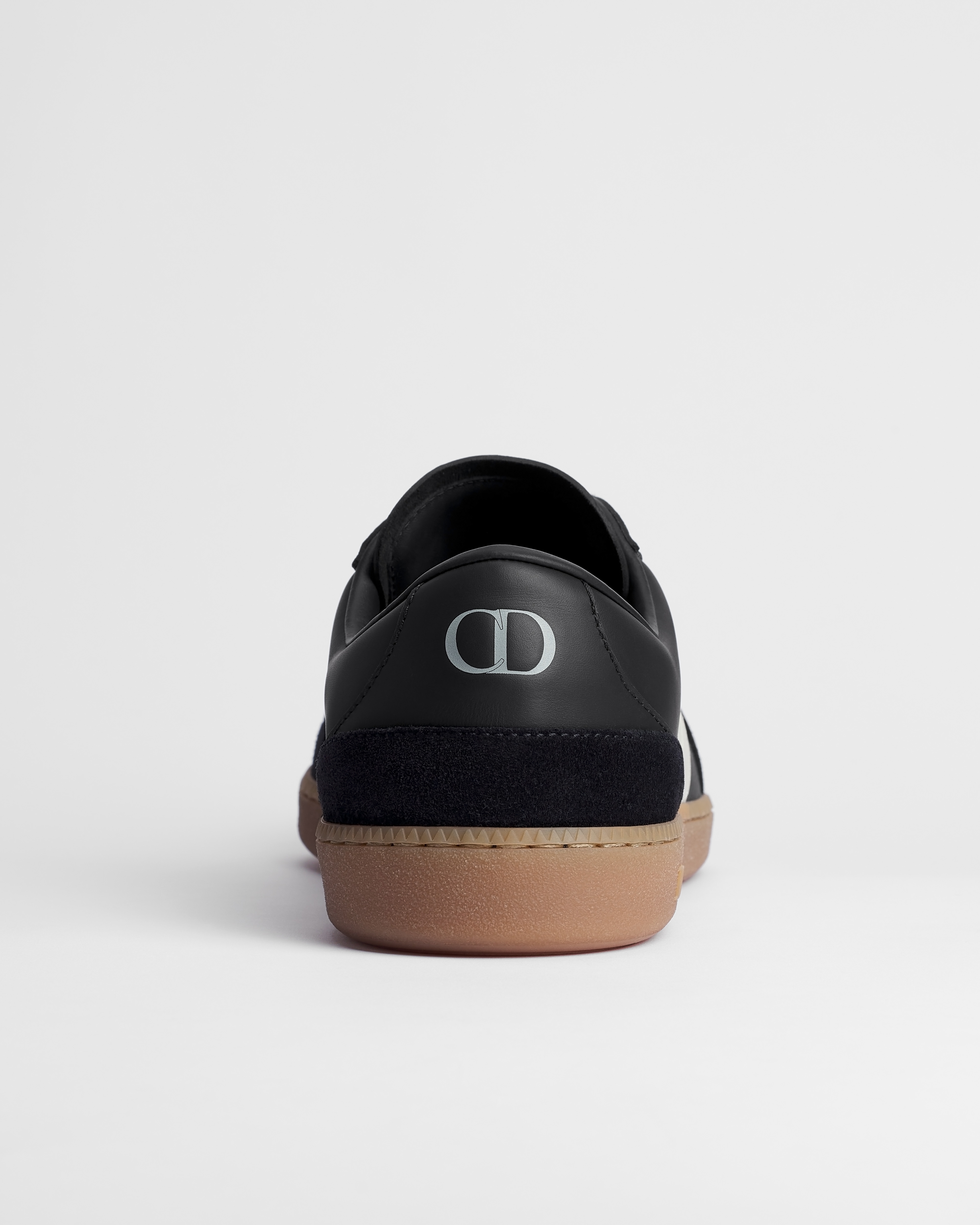 B01 Matchpoint-sneaker Zwart en wit soepel kalfsleer met zwart suède E08