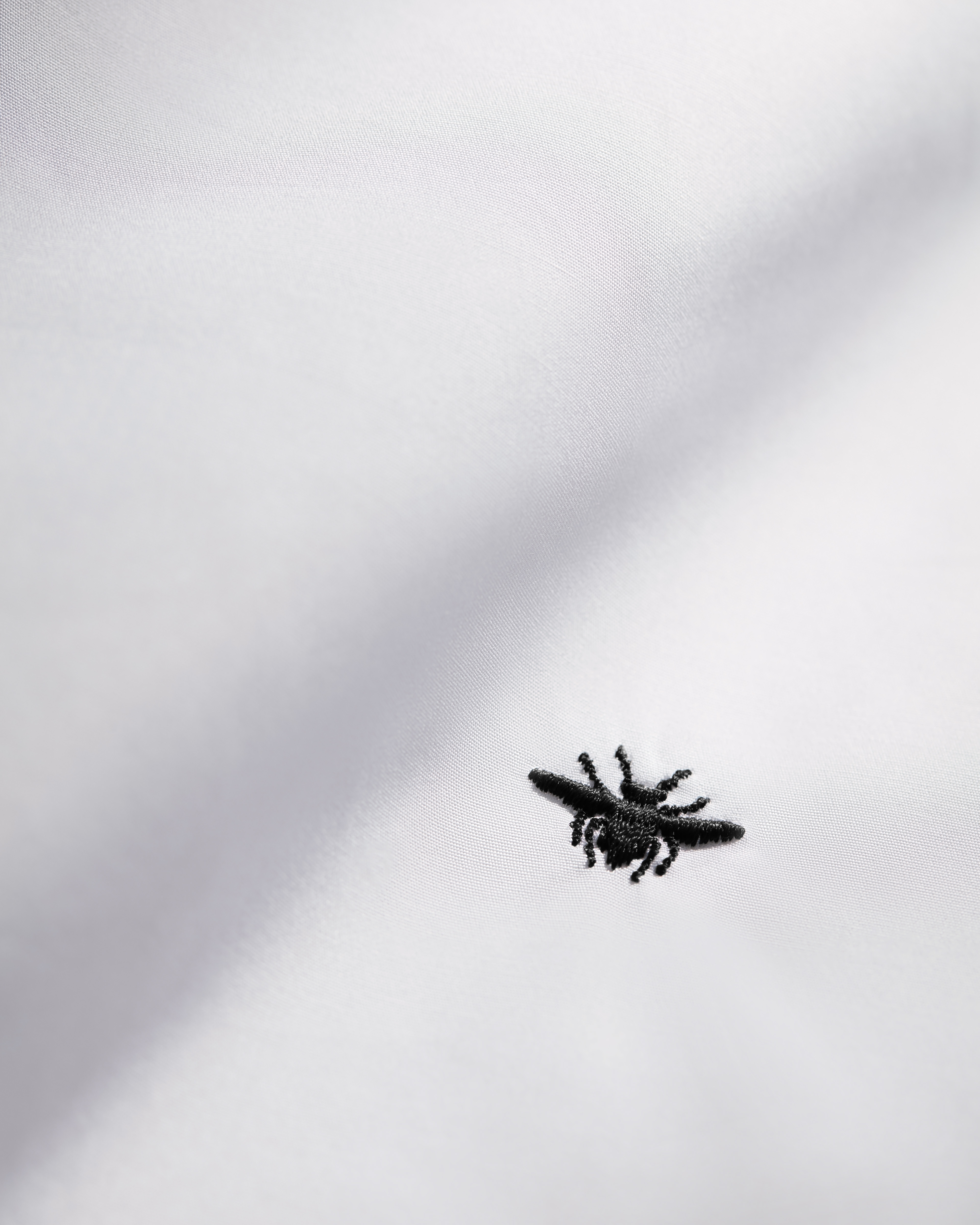 Shirt with Bee Embroidery White Cotton Poplin E10