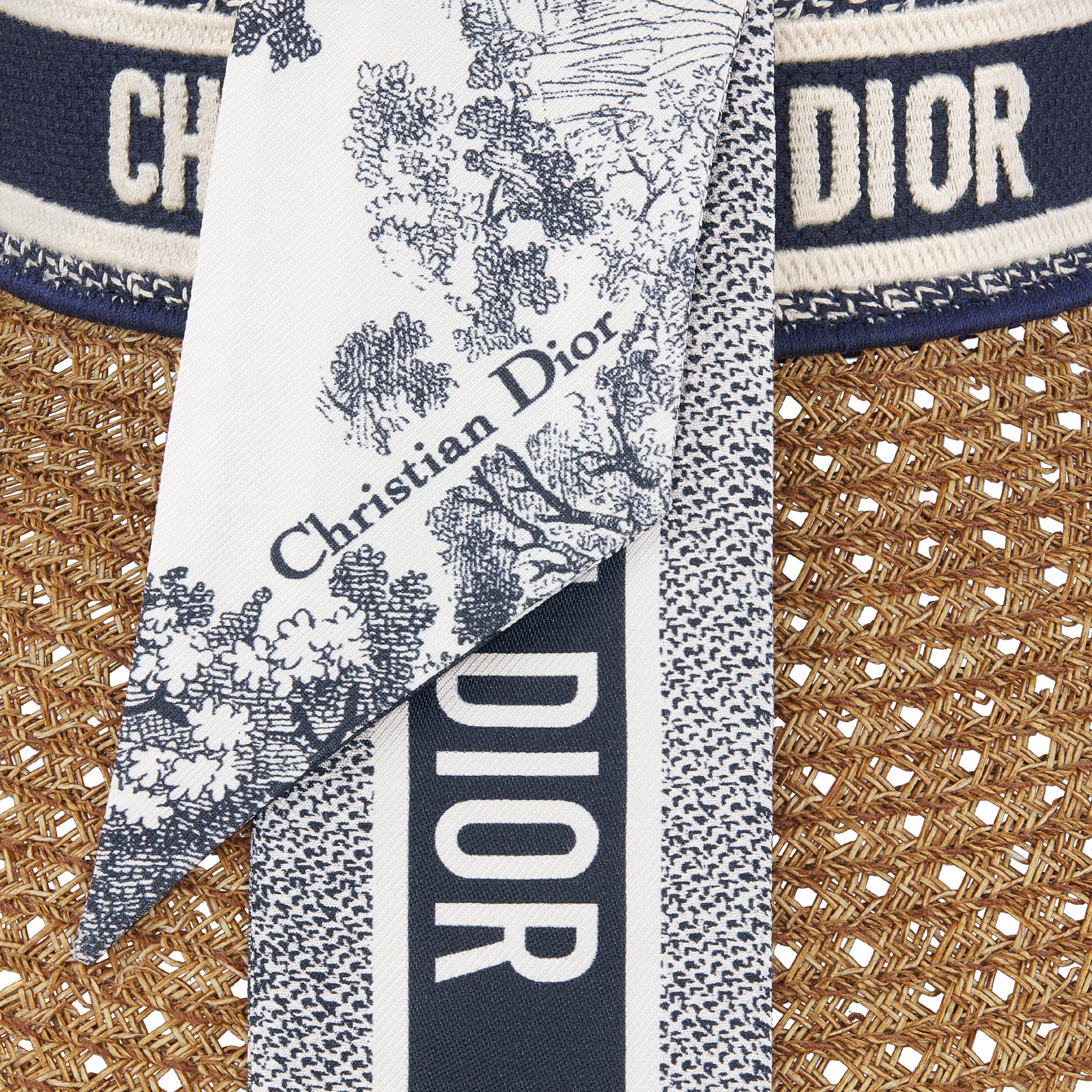 Dioriviera D-Ocean Visor with Mitzah Detailed view