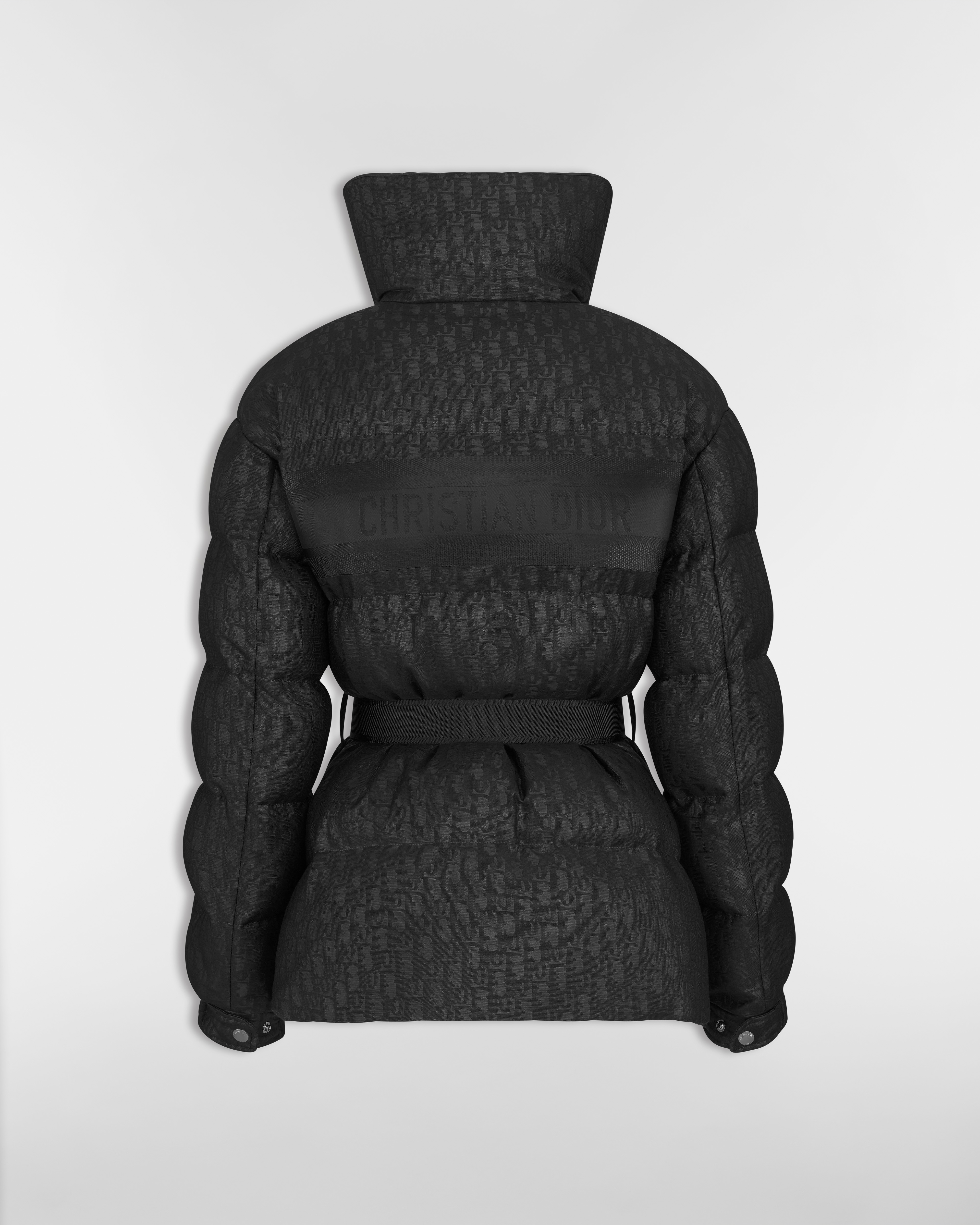 Chaqueta acolchada DiorAlps con cinturón Jacquard de tafetán técnico acolchado negro con motivo Dior Oblique E08