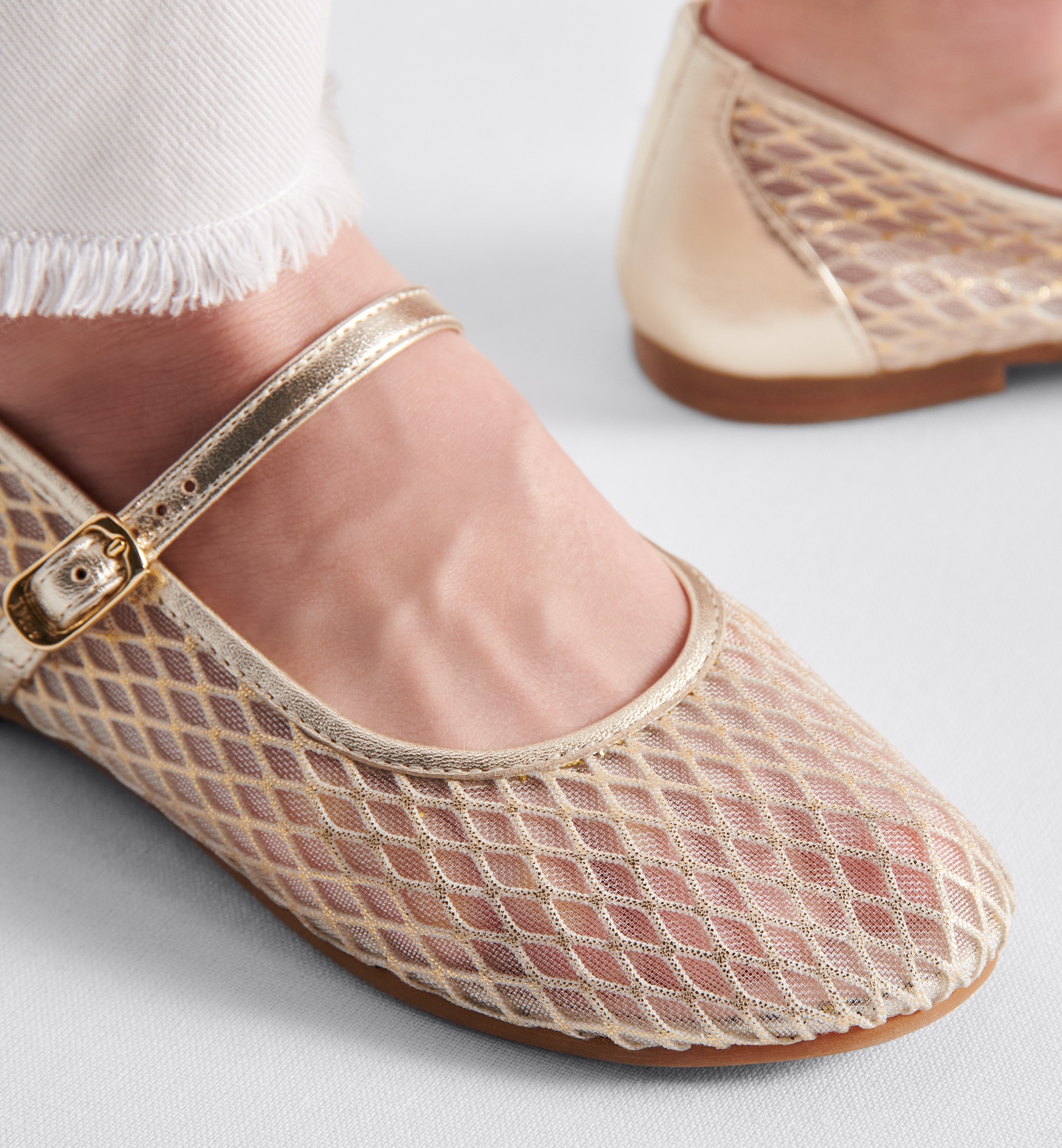 Ballerina für Kinder Glattes Lammleder in Gold und Tüll in Elfenbein E11