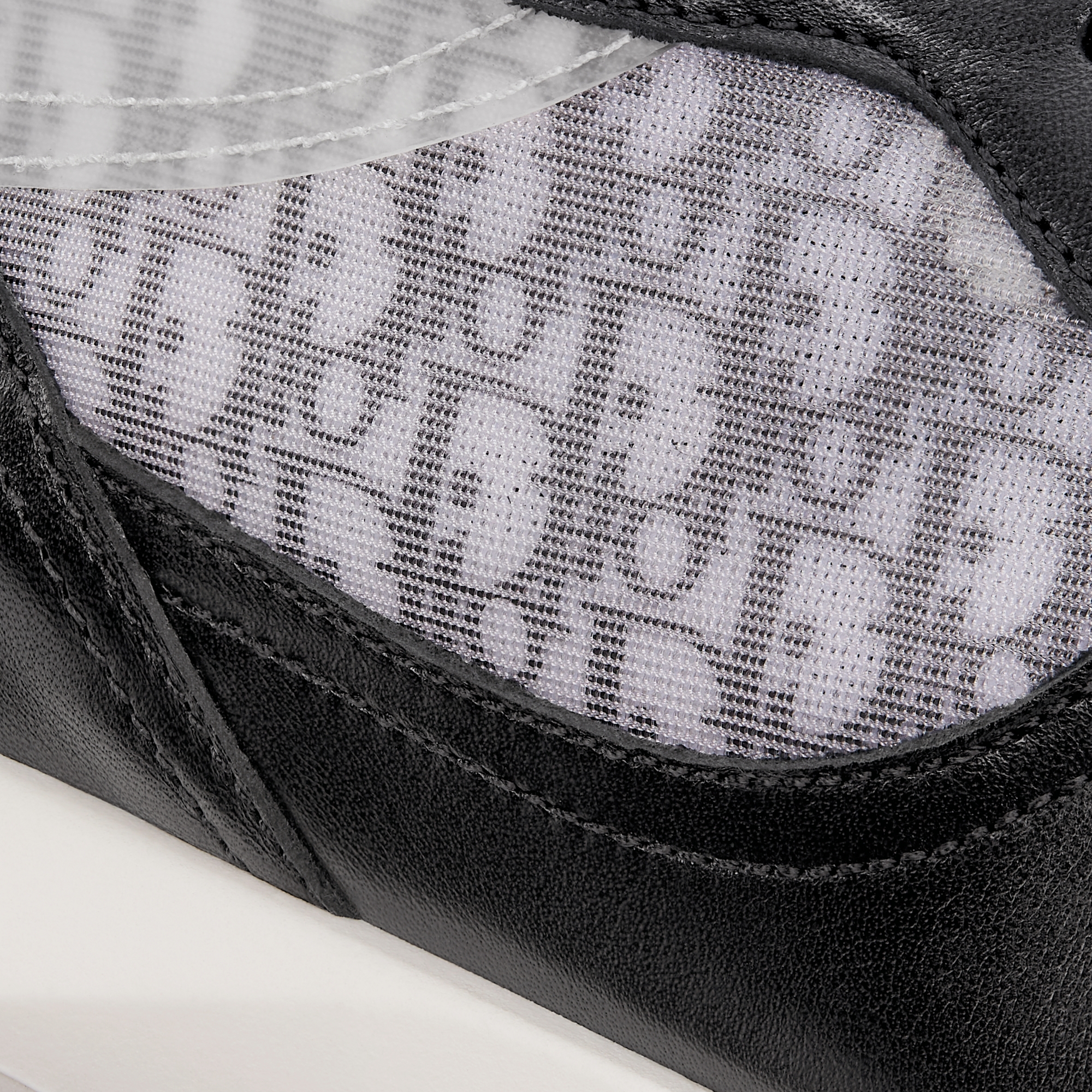 B25 Runner Sneaker für Kinder Glattes Kalbsleder und Dior Oblique Jacquard in Schwarz und Weiß E09