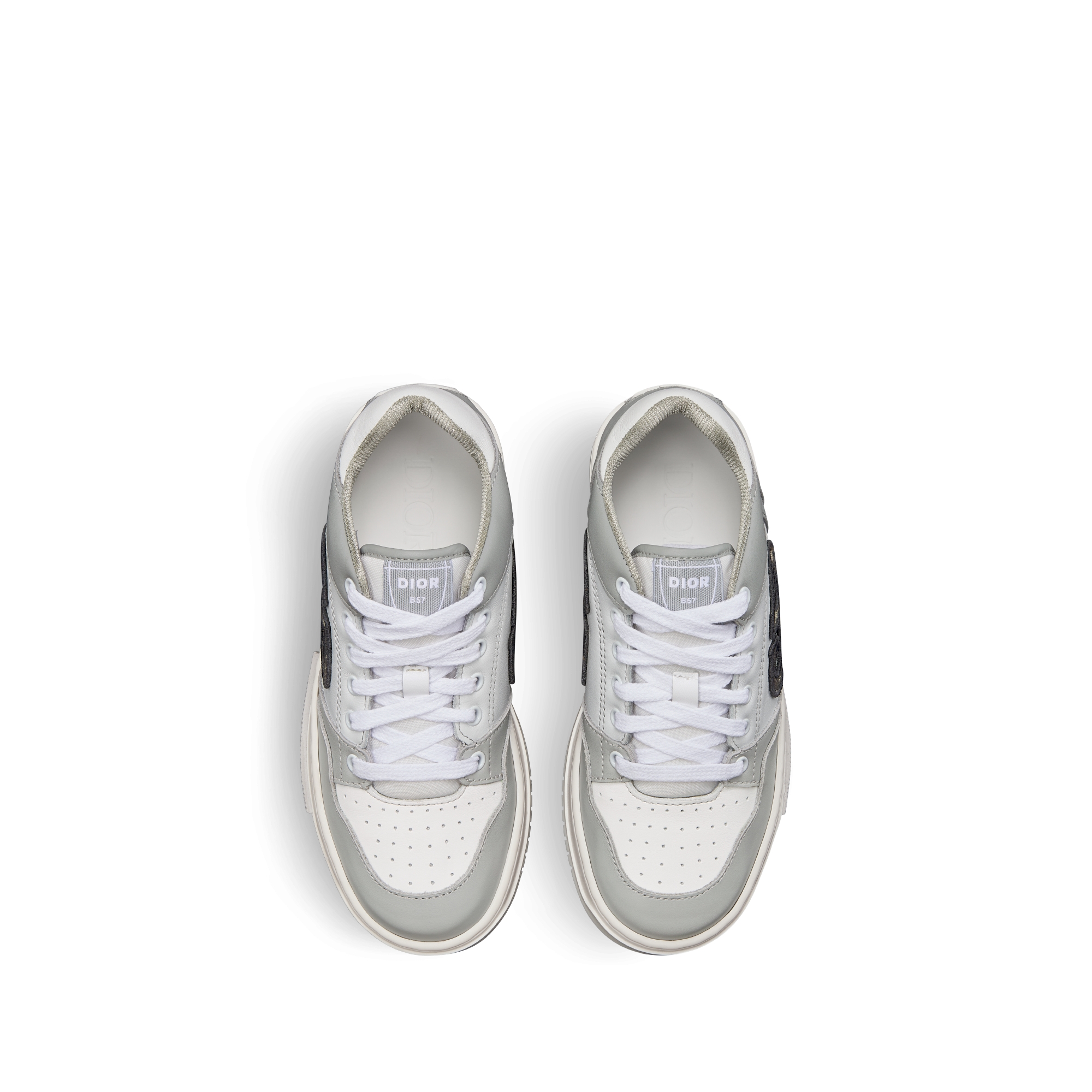 Sneaker B57 Dribble mi-haute enfant Cuir de veau lisse gris et blanc et toile jacquard Dior Oblique beige et noir E06