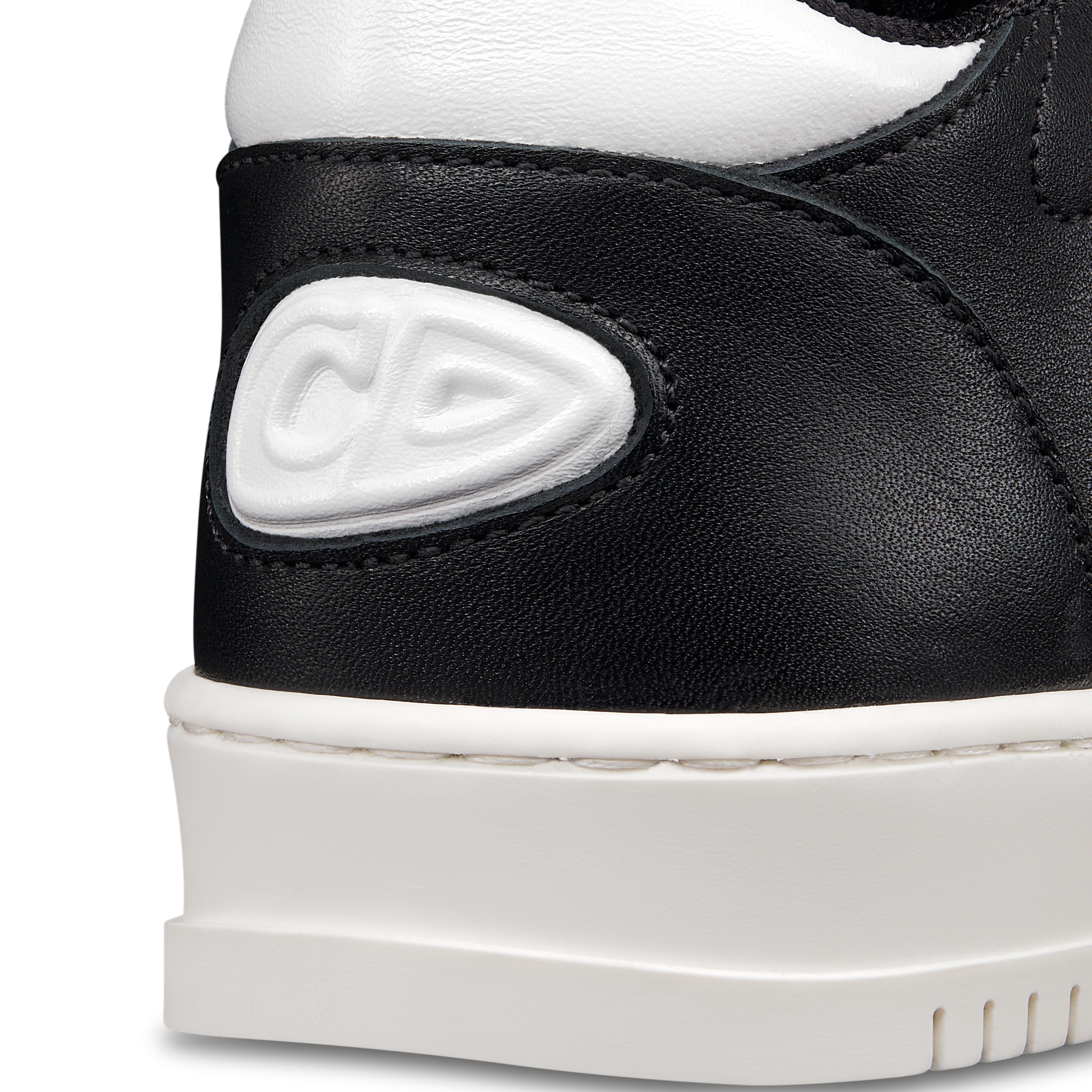 Kids' B57 Dribble Low-Top Sneaker Black and White Smooth Calfskin with Beige and Black Dior Oblique Jacquard E09