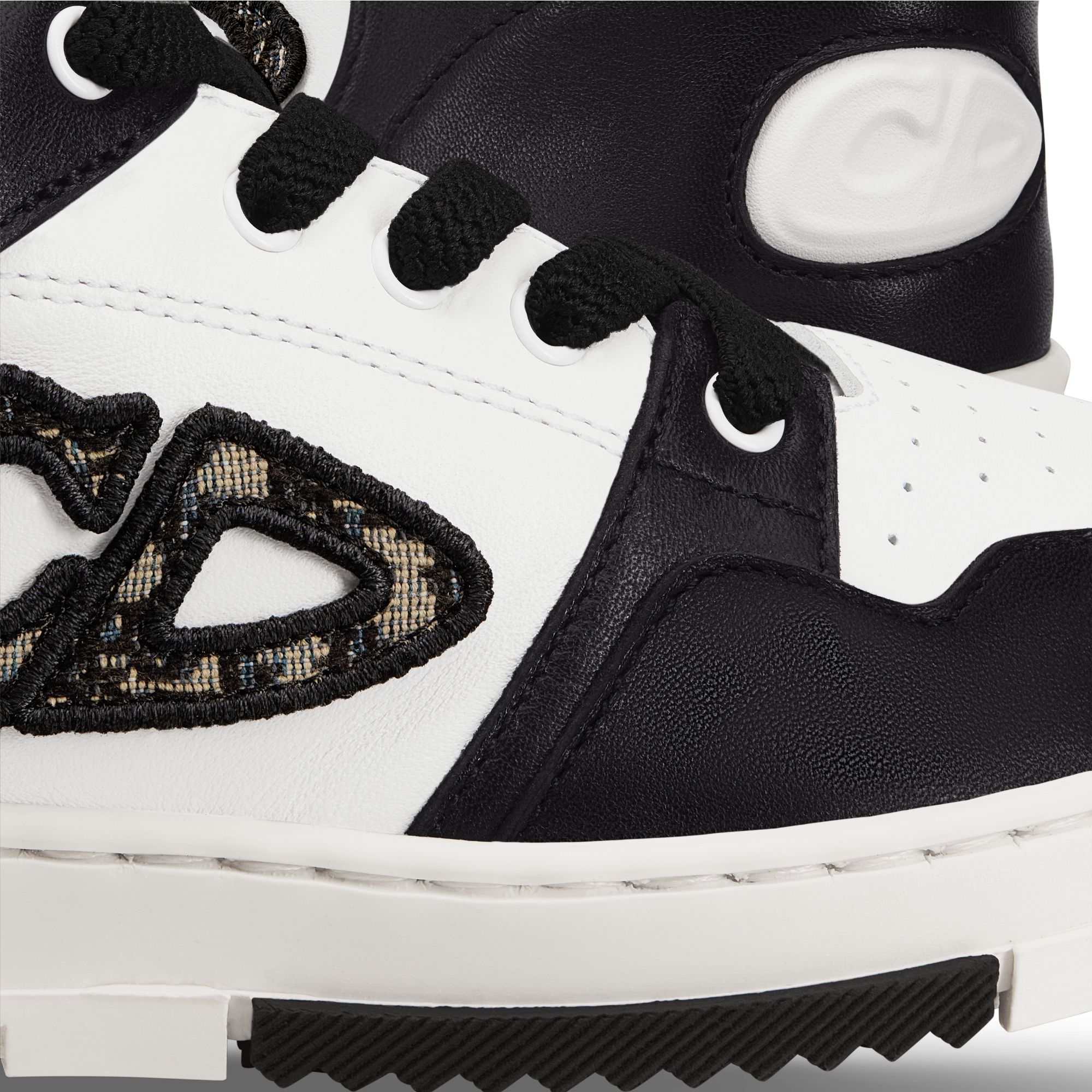Little Kids' B57 Dribble Low-Top Sneaker Black and White Smooth Calfskin with Beige and Black Dior Oblique Jacquard E09