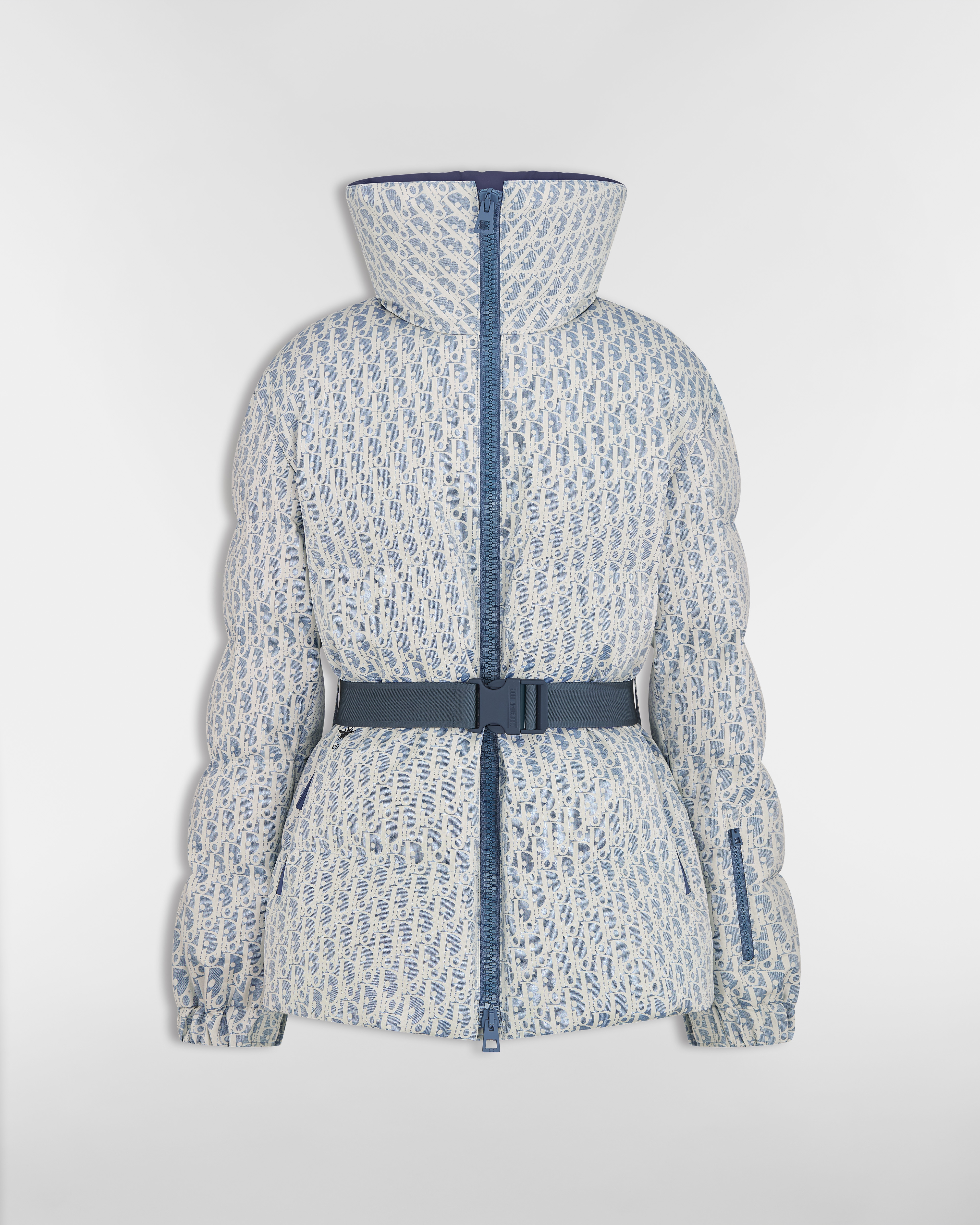 Piumino con cintura DiorAlps Taffetà tecnico trapuntato con motivo Dior Oblique blu e bianco E01