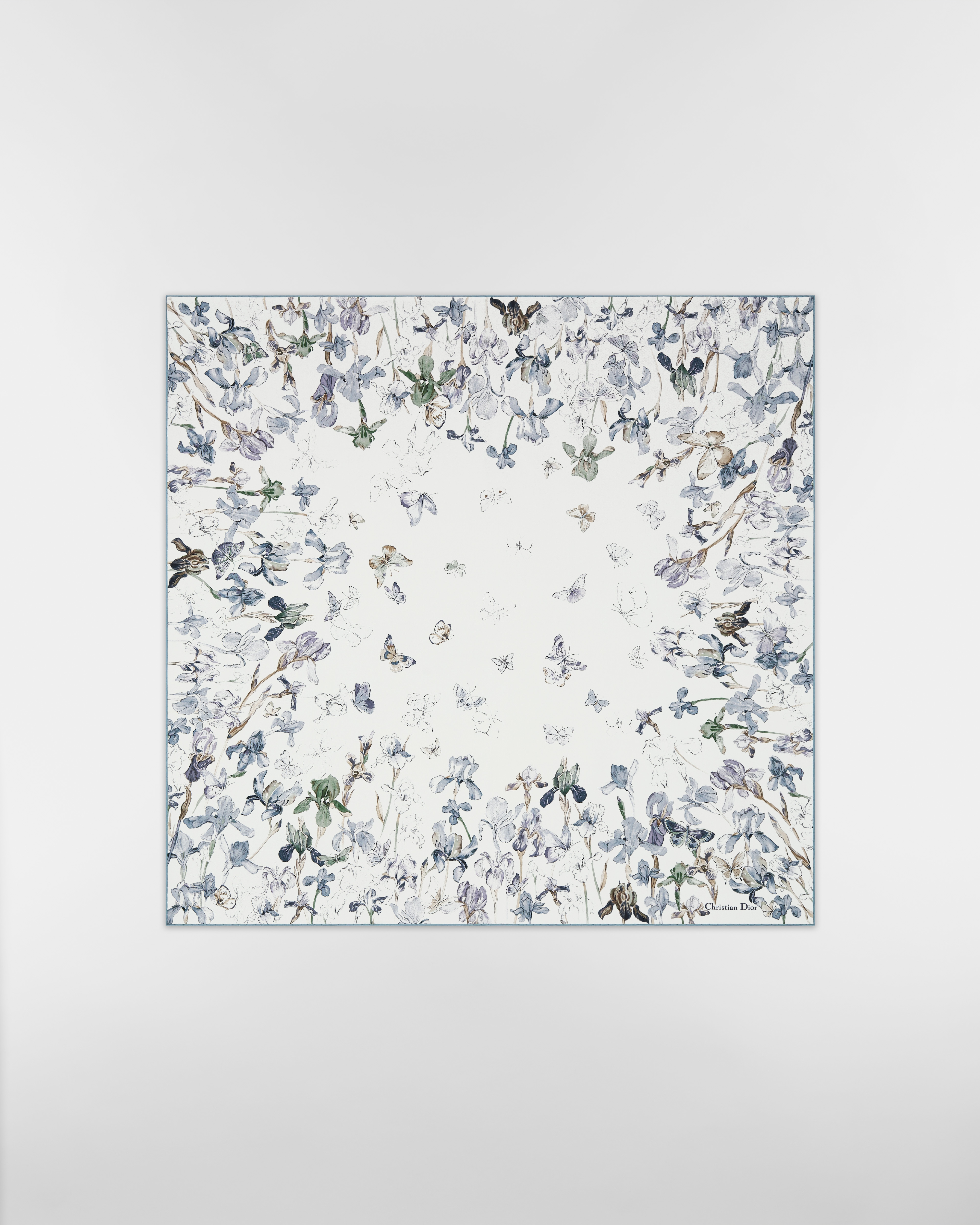 Butterflies & Iris 90 스퀘어 스카프 아주르 블루 실크 트윌 E01