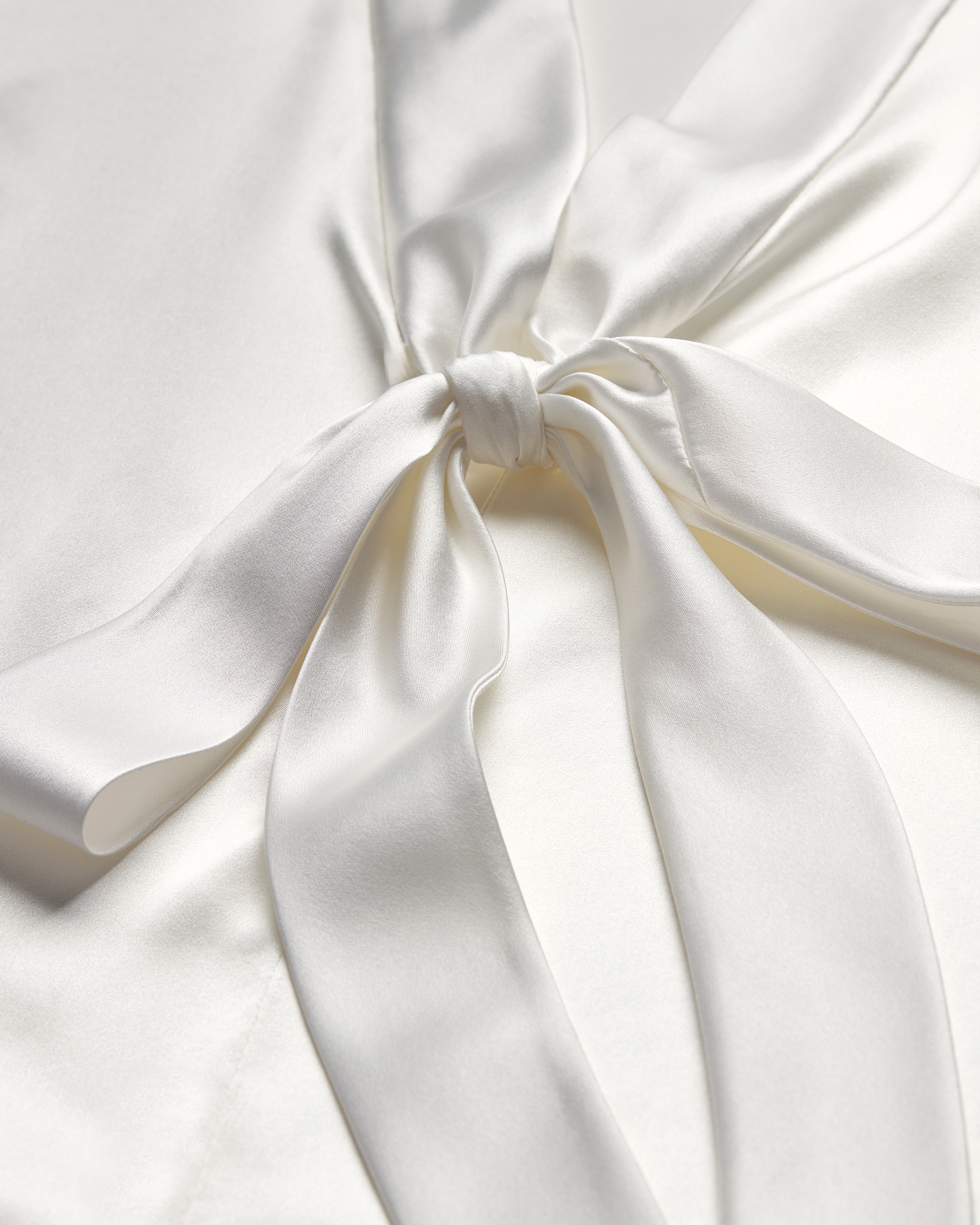Blouse with Rear Tie White Silk Twill E09