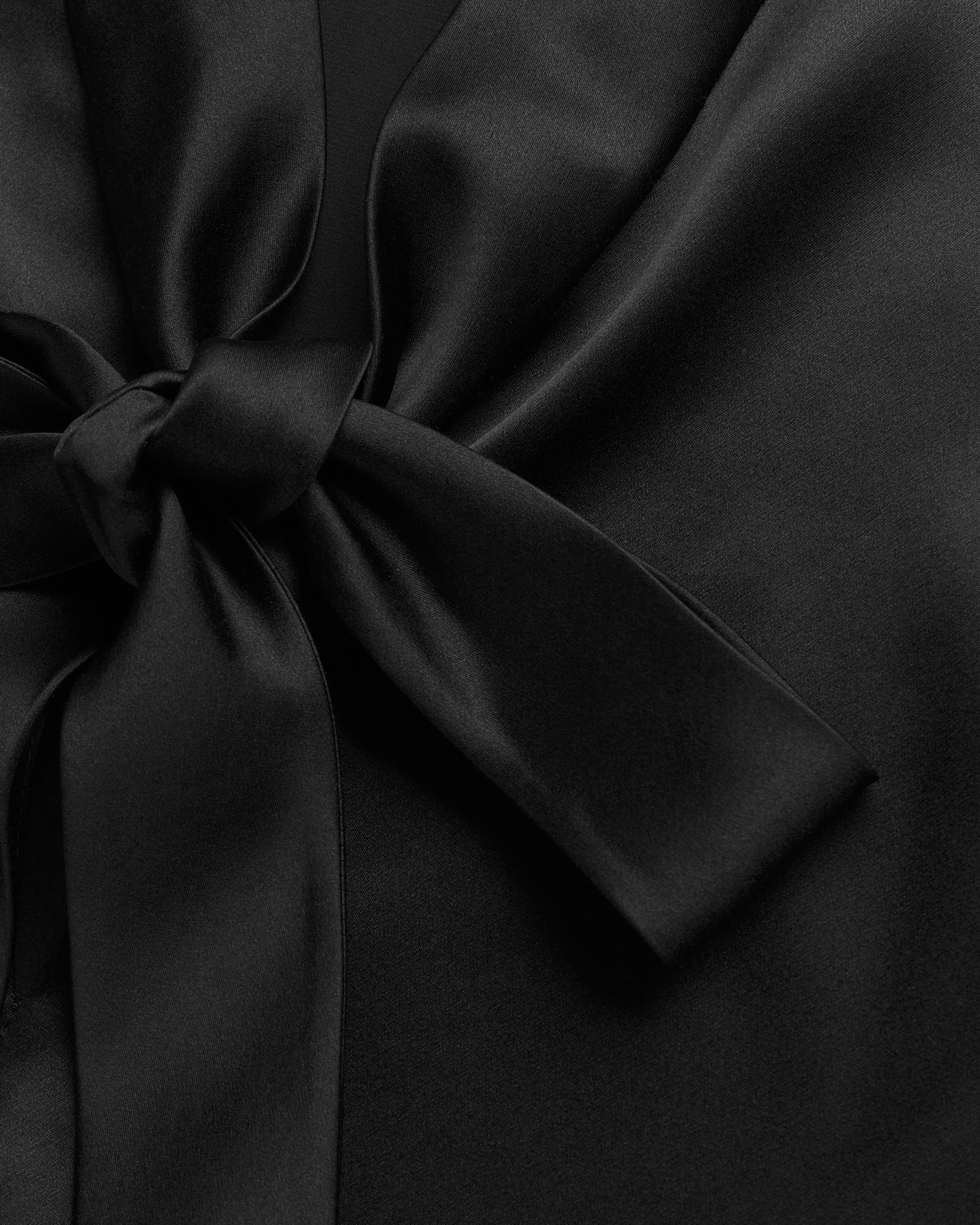 Blouse with Rear Tie Black Silk Twill E09