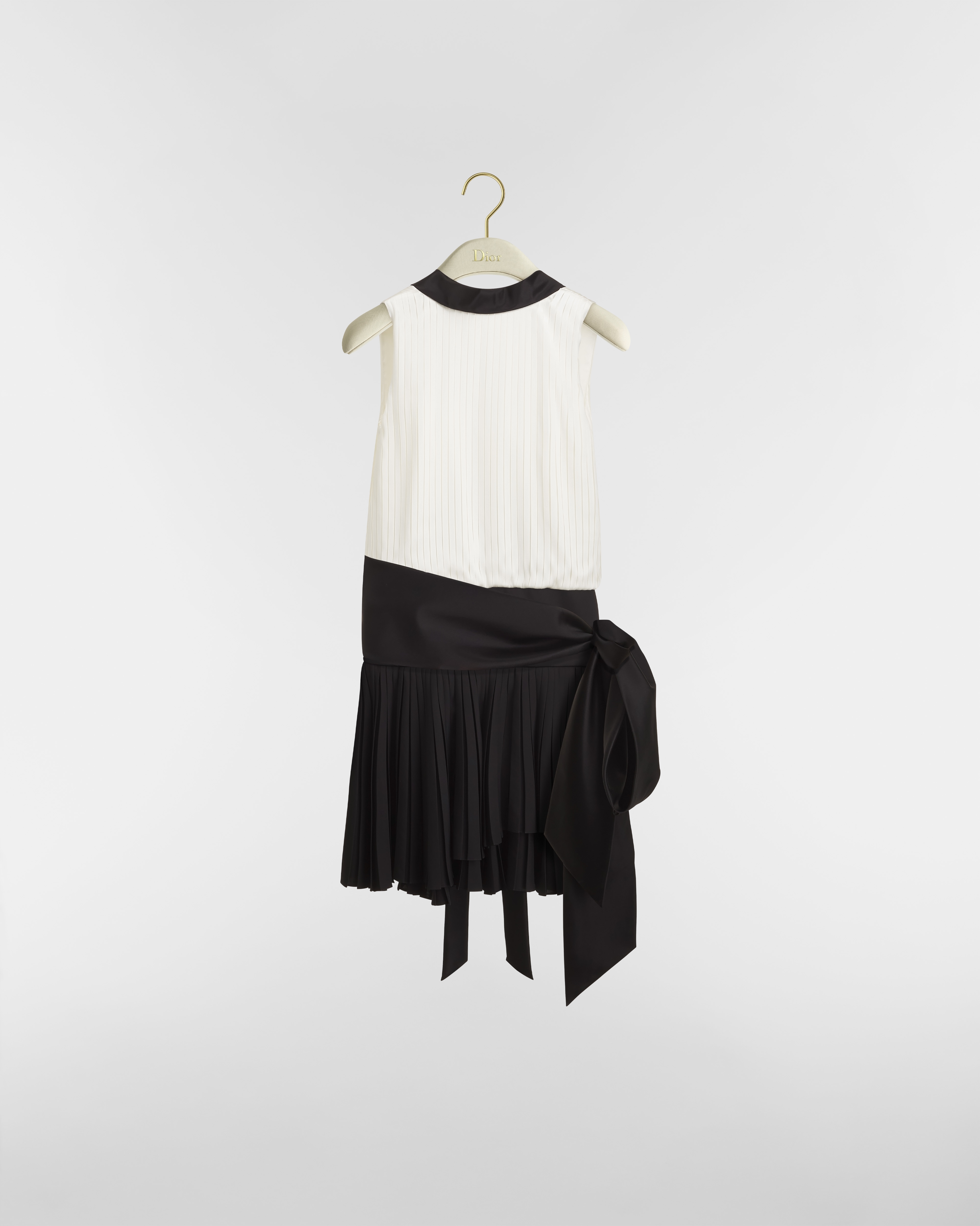 Vestido plisado con cinturón Sarga de seda en negro y blanco E01